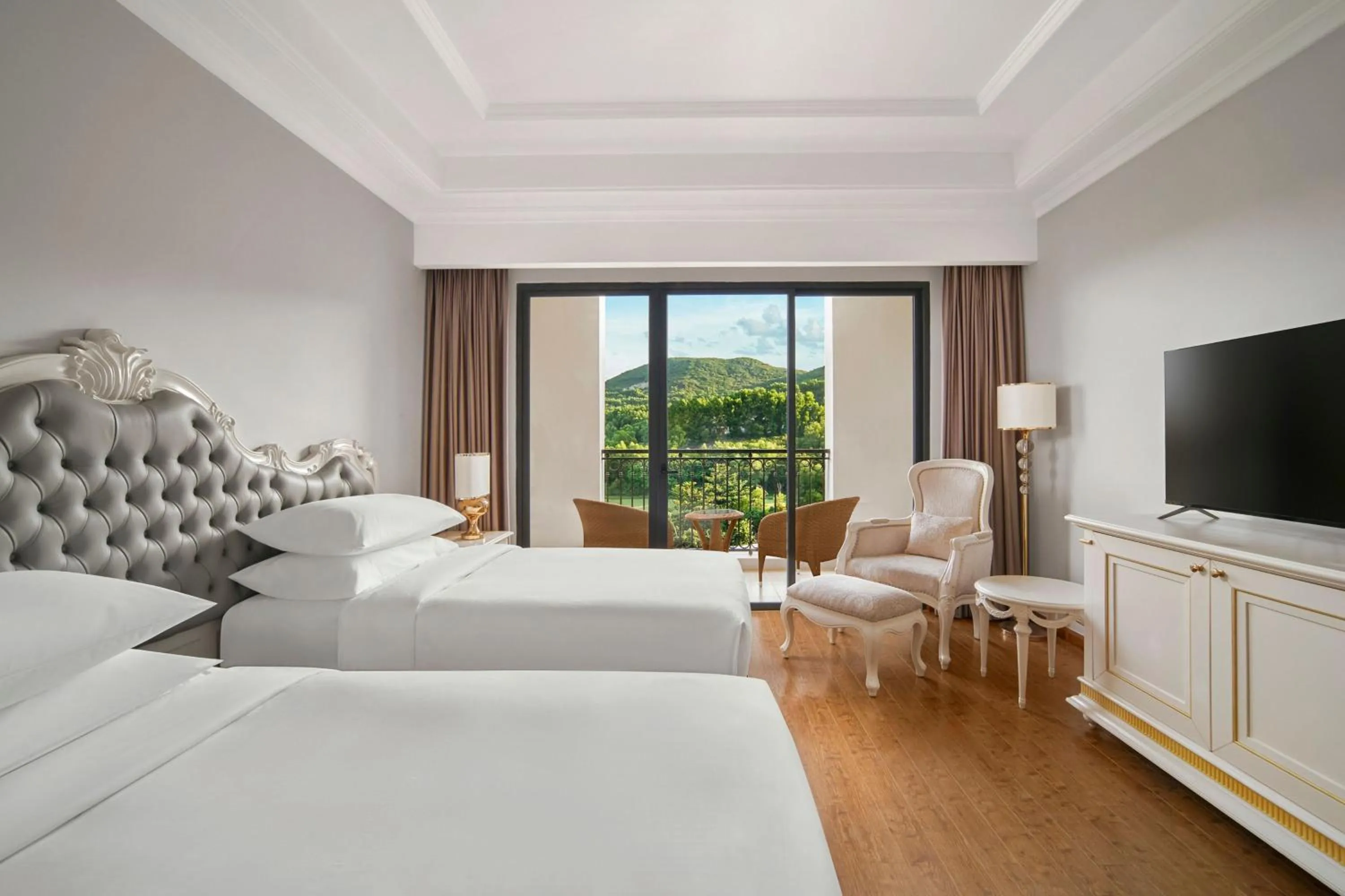 Photo of the whole room, Bed in Nha Trang Marriott Resort & Spa, Hon Tre Island