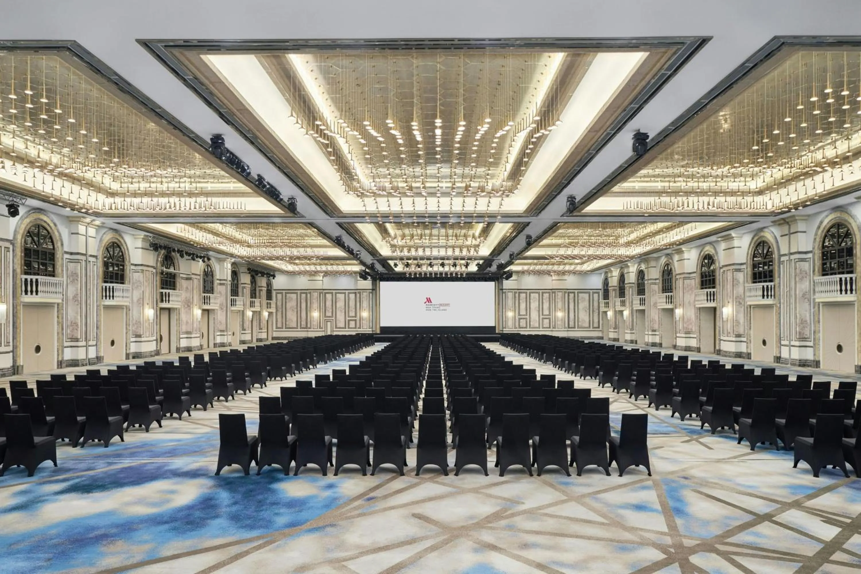 Entertainment in Nha Trang Marriott Resort & Spa, Hon Tre Island