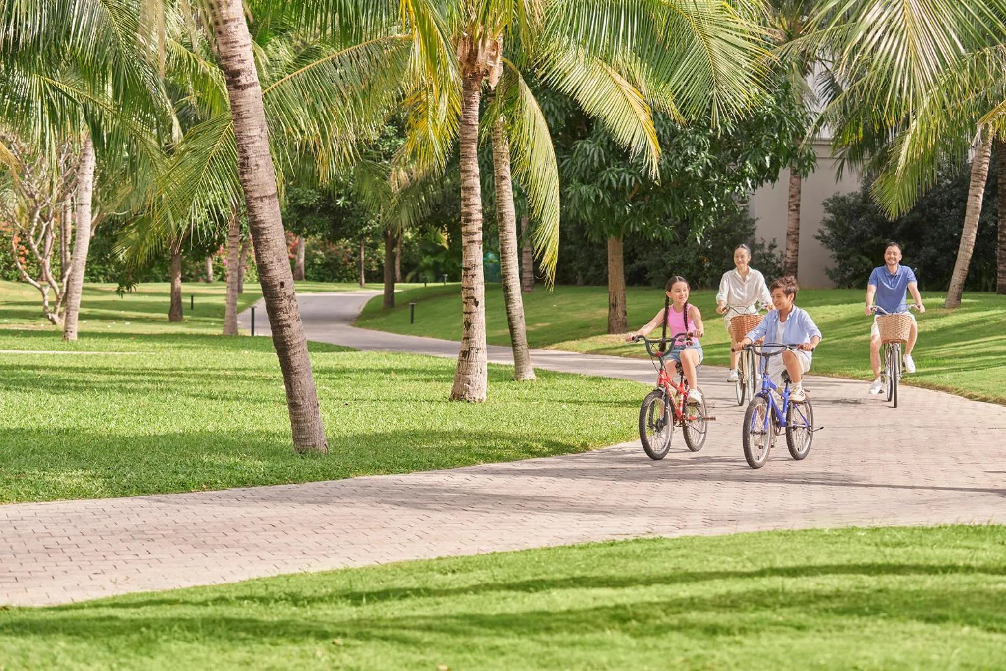 Cycling in Nha Trang Marriott Resort & Spa, Hon Tre Island