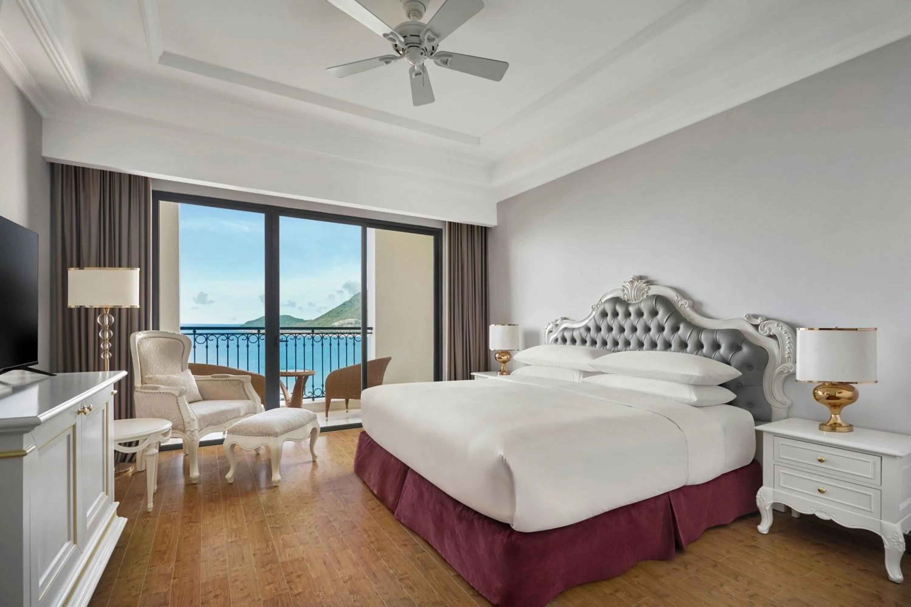 Photo of the whole room, Bed in Nha Trang Marriott Resort & Spa, Hon Tre Island