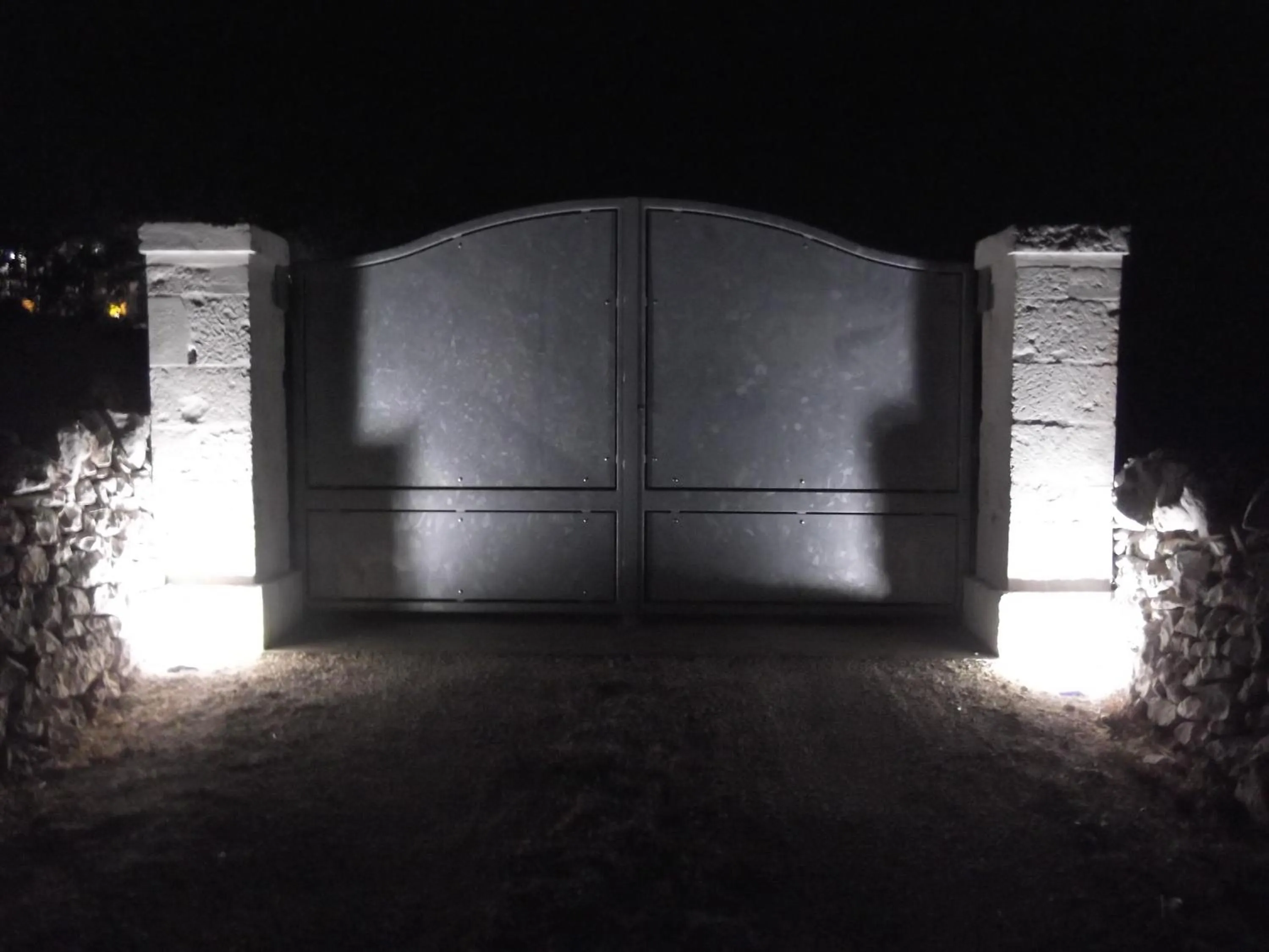 Facade/entrance in Red Rose B&B