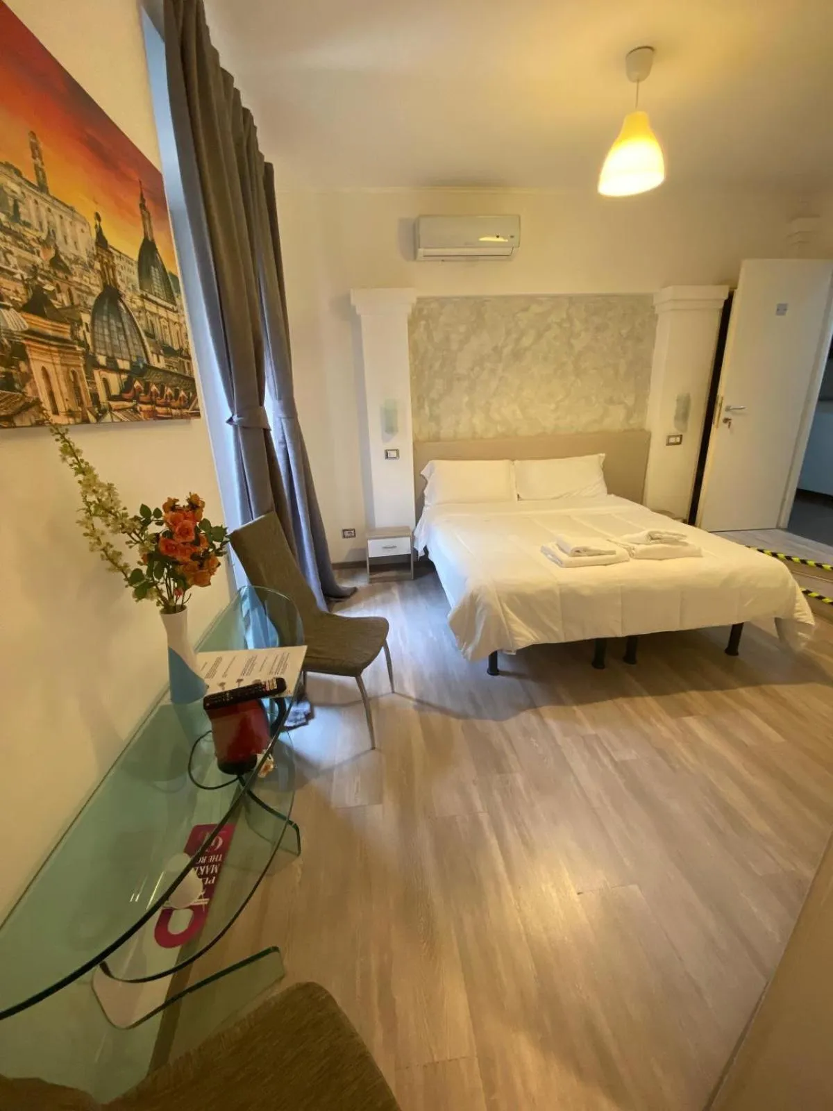 Breakfast, Bed in B&B A Home in Rome