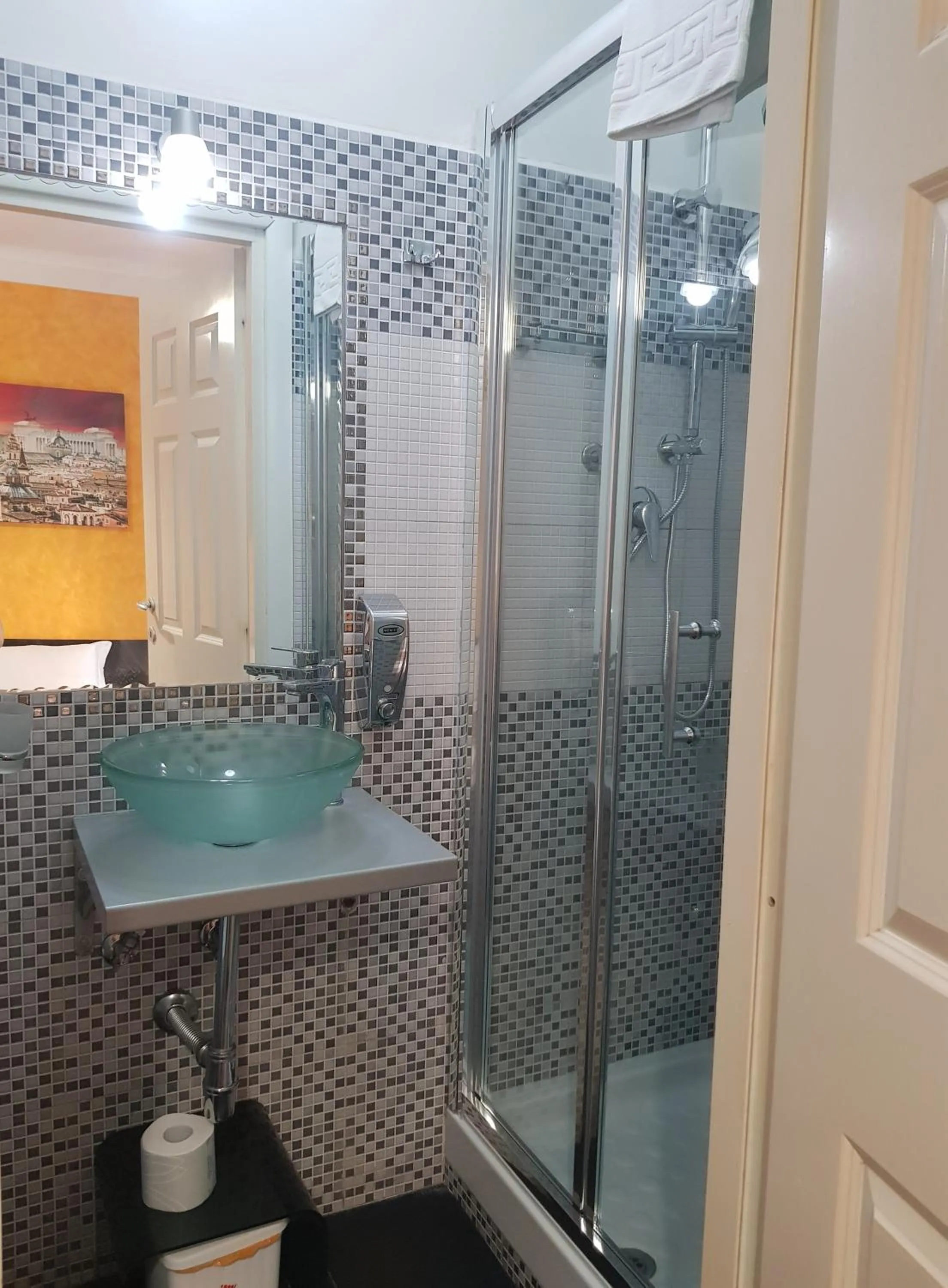 Bathroom in B&B A Home in Rome