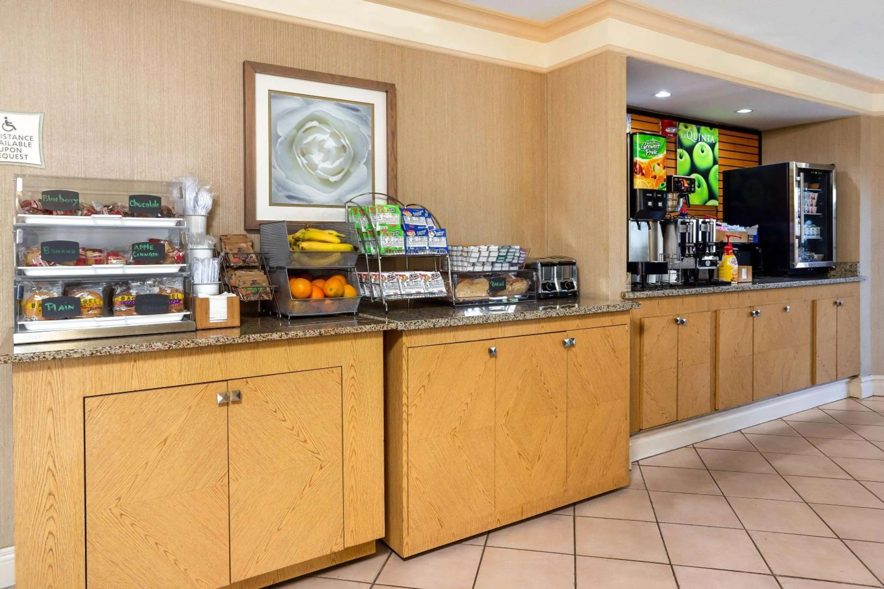 Breakfast in La Quinta Inn Tampa Airport Stadium Westshore