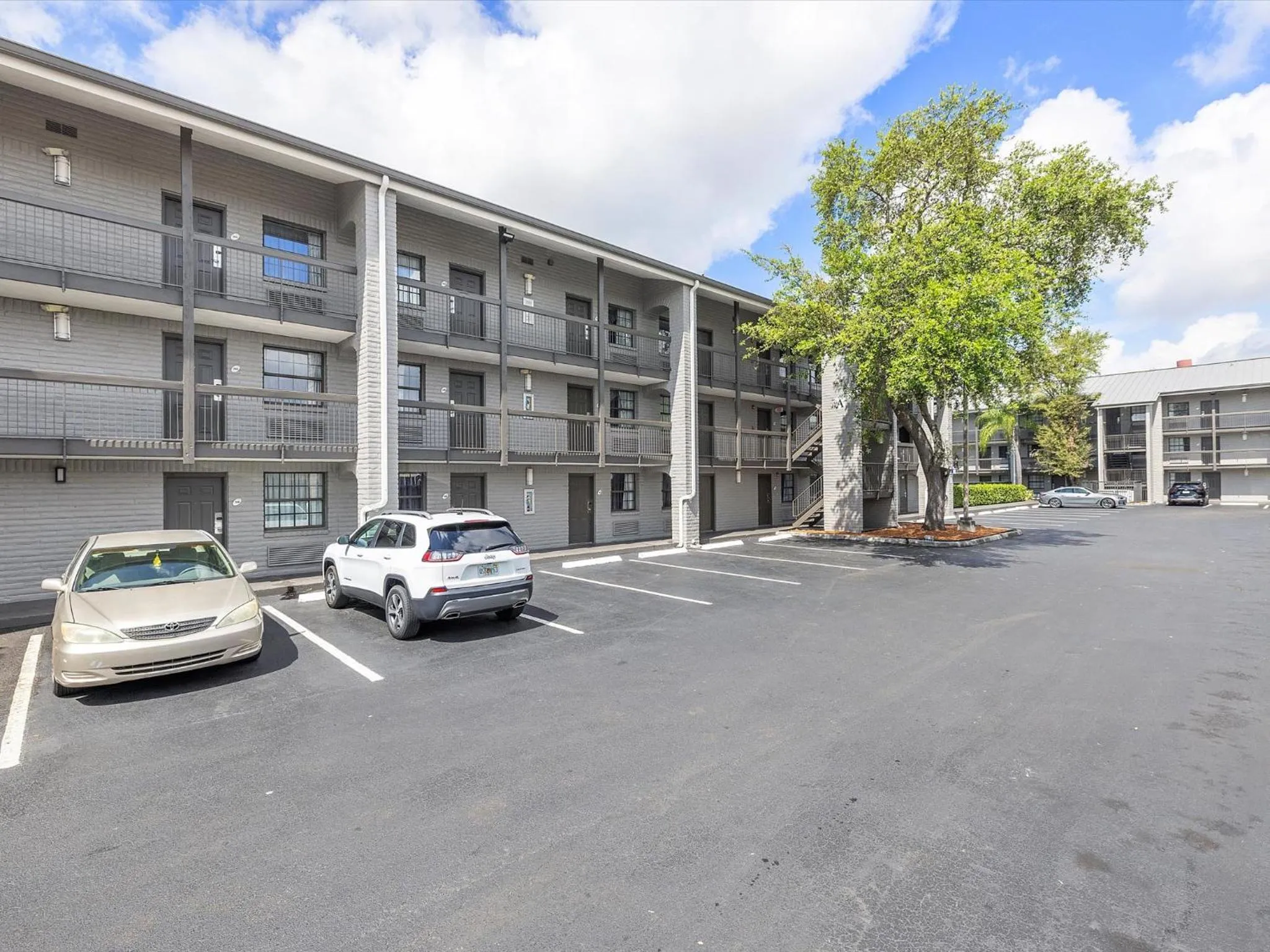 Property building in La Quinta Inn by Wyndham Miami Airport North