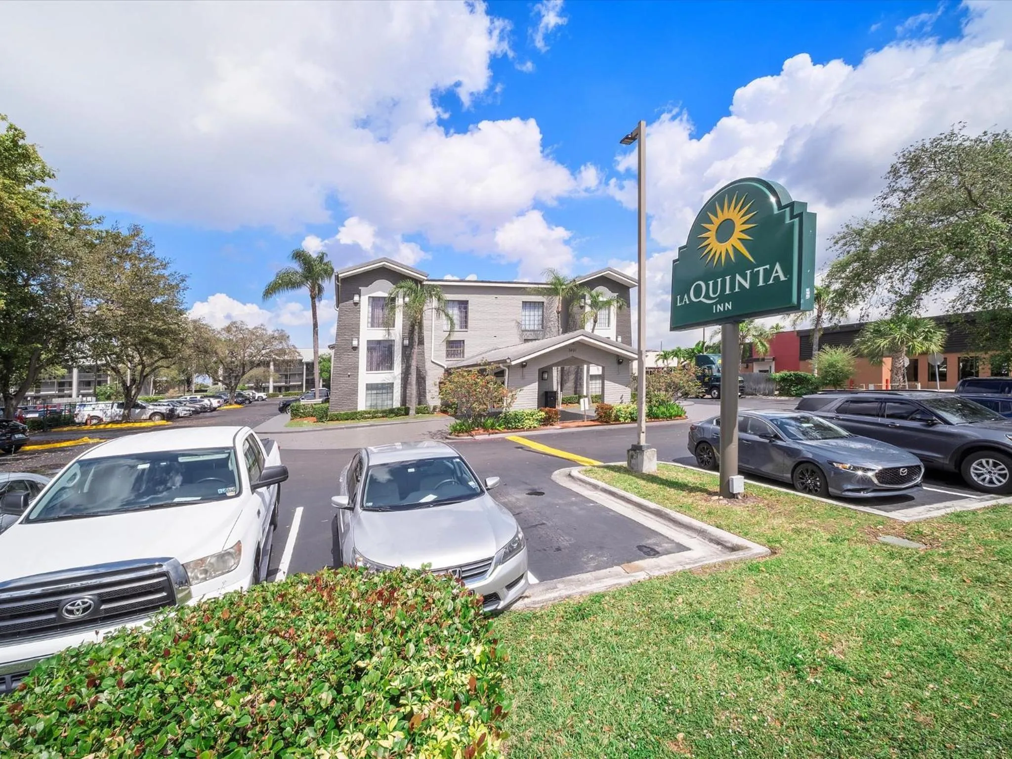Property building in La Quinta Inn by Wyndham Miami Airport North