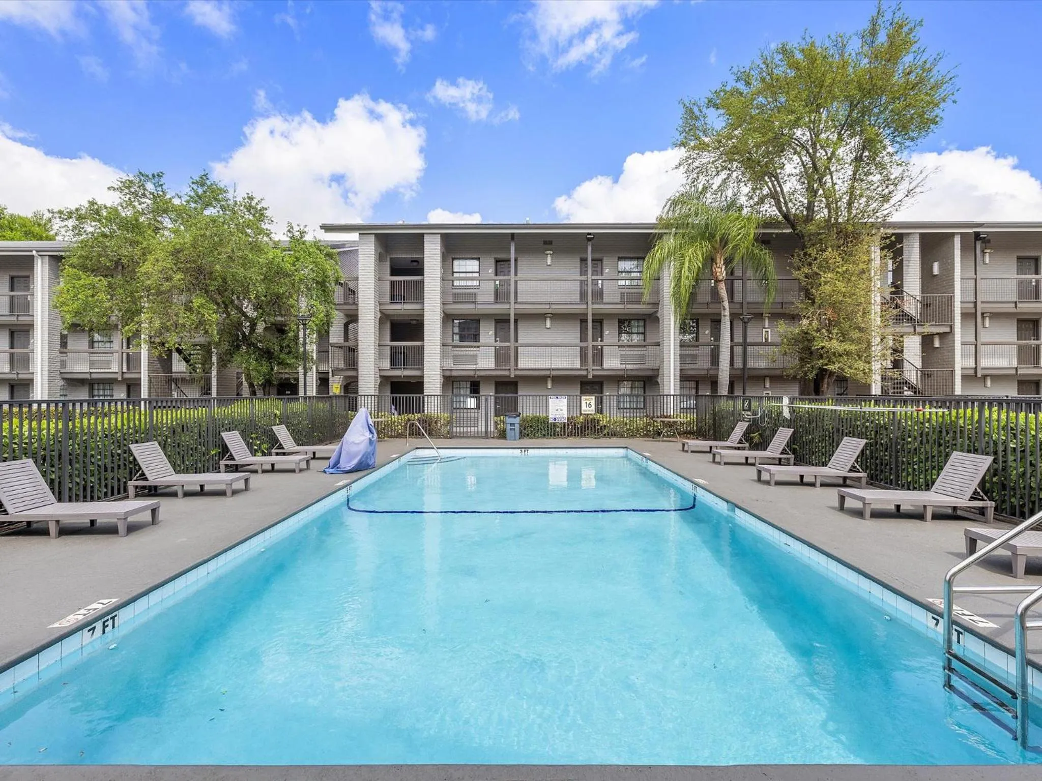 Swimming pool in La Quinta Inn by Wyndham Miami Airport North