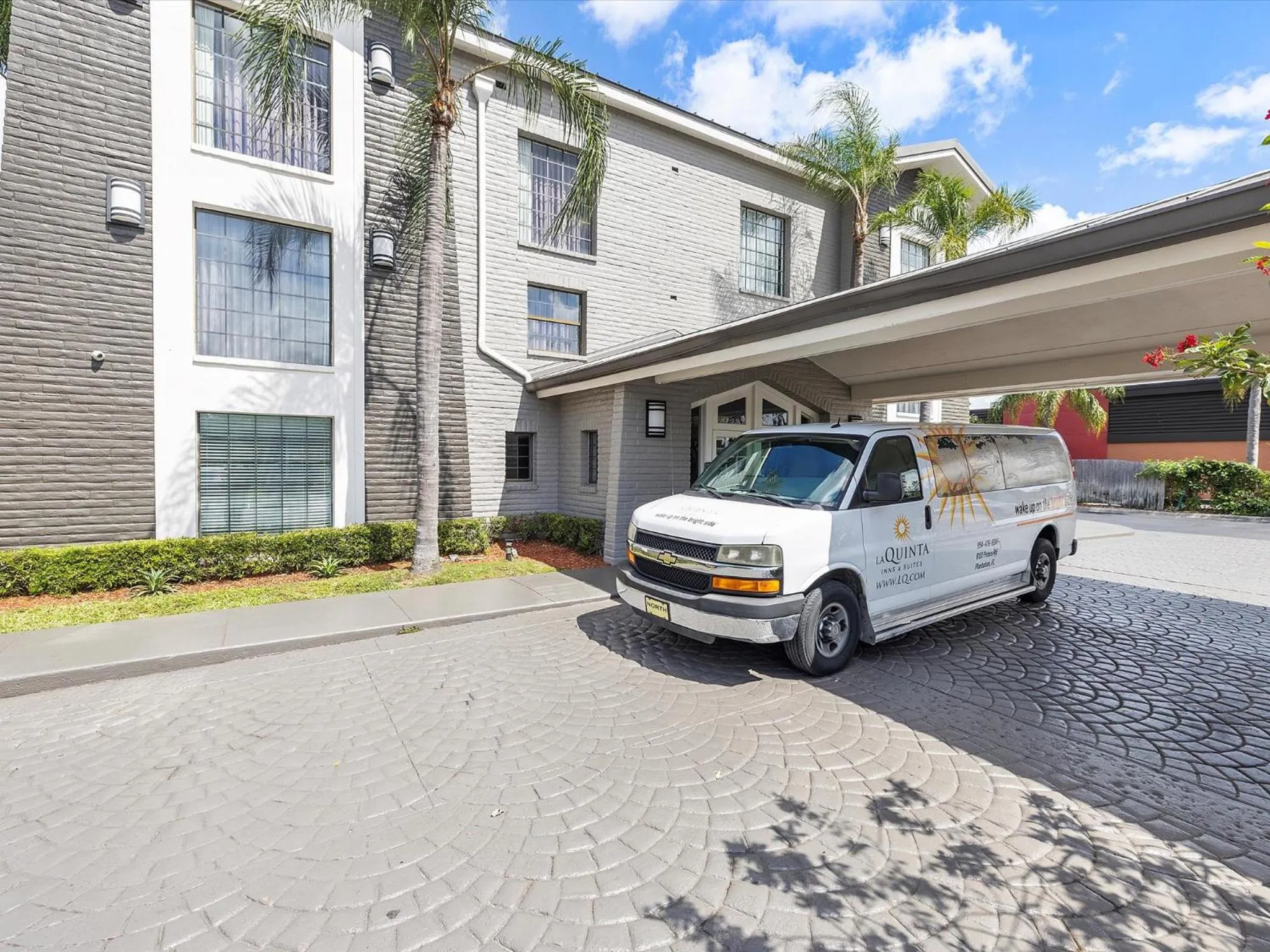 Property building in La Quinta Inn by Wyndham Miami Airport North