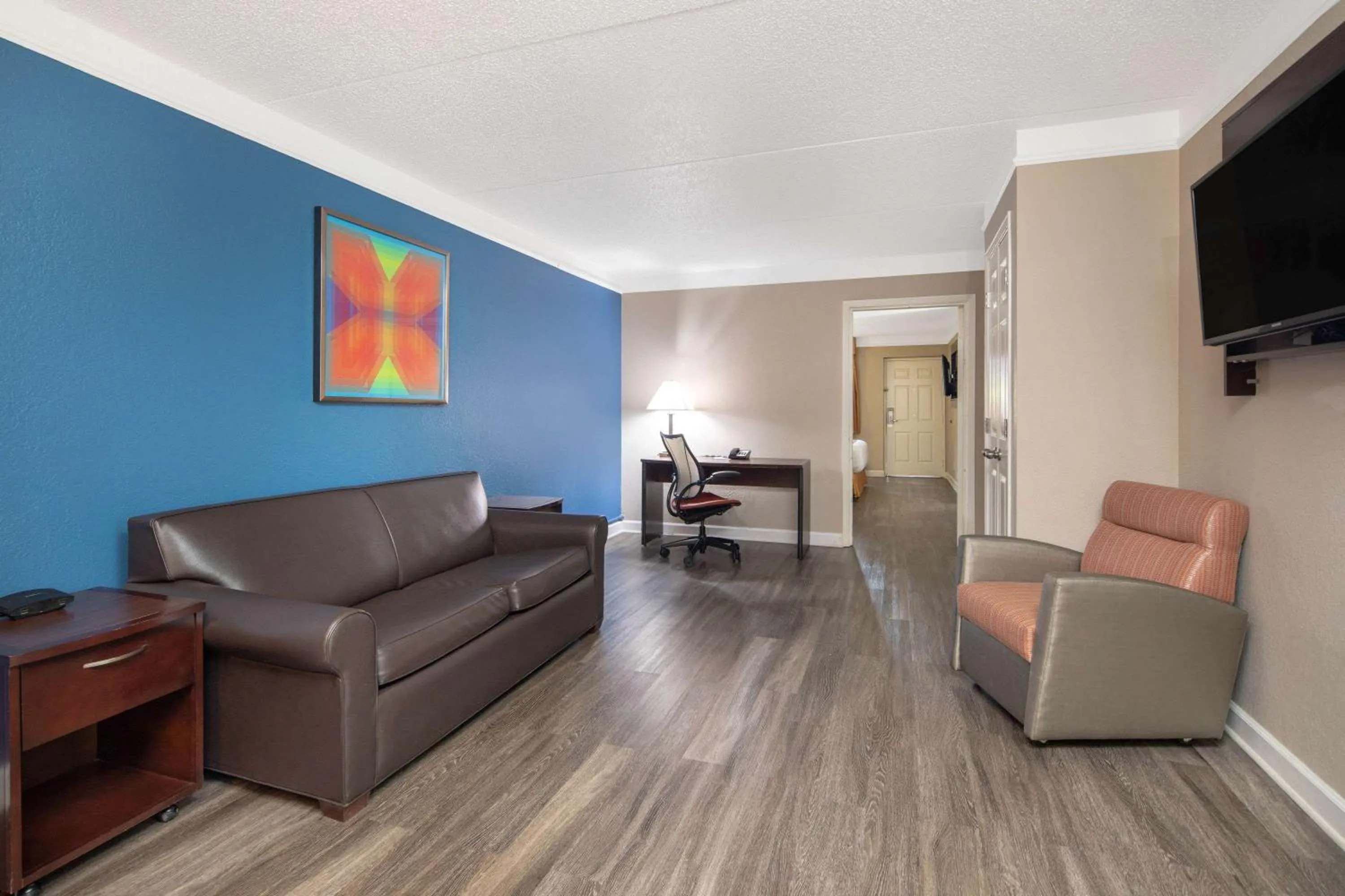 Photo of the whole room in Budget Inn & Suite Atlanta Marietta Stadium