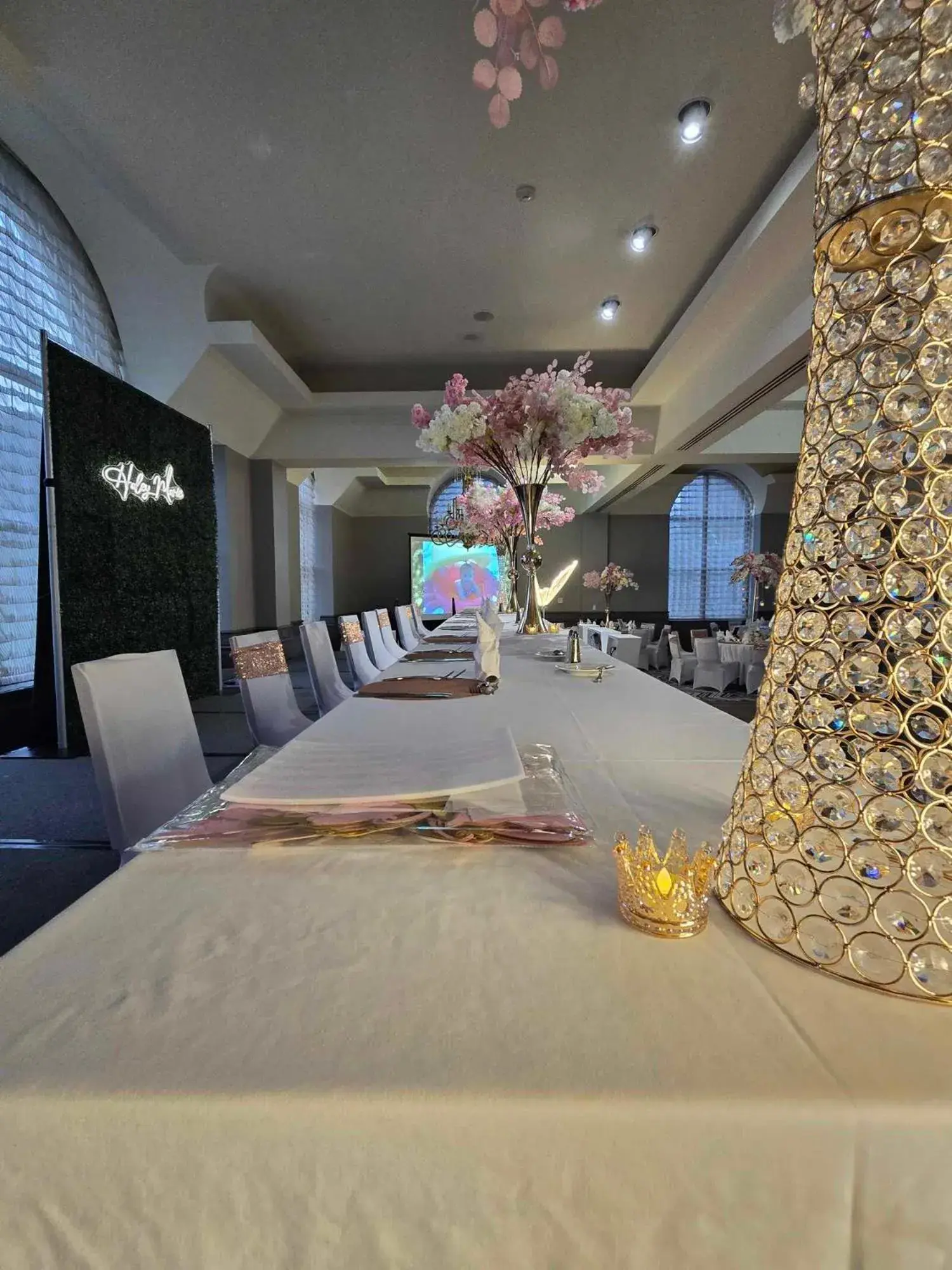 Property building in Hilton Houston North Property building in Hilton Houston North