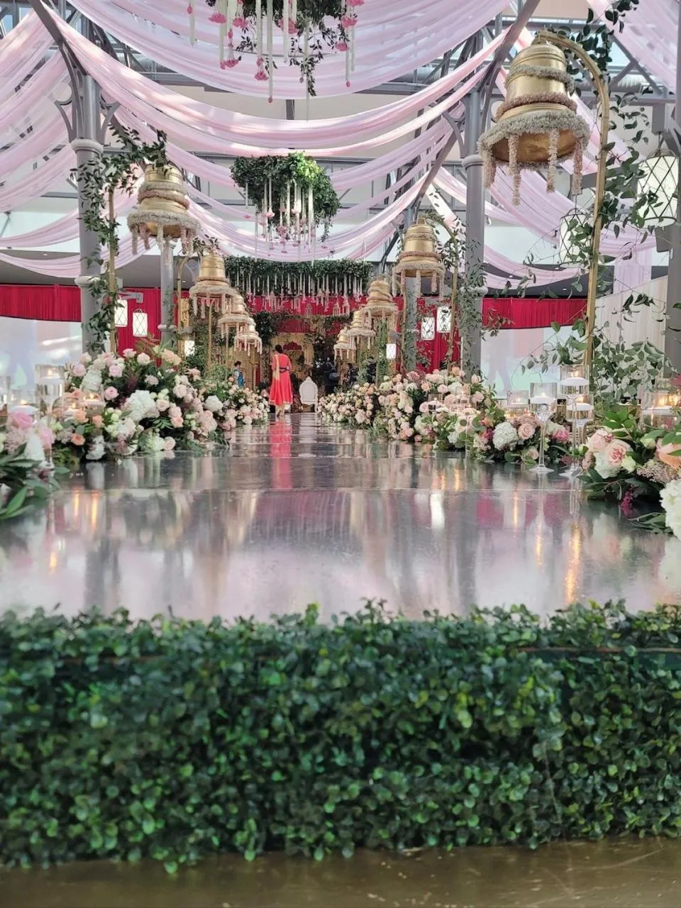 Property building in Hilton Houston North