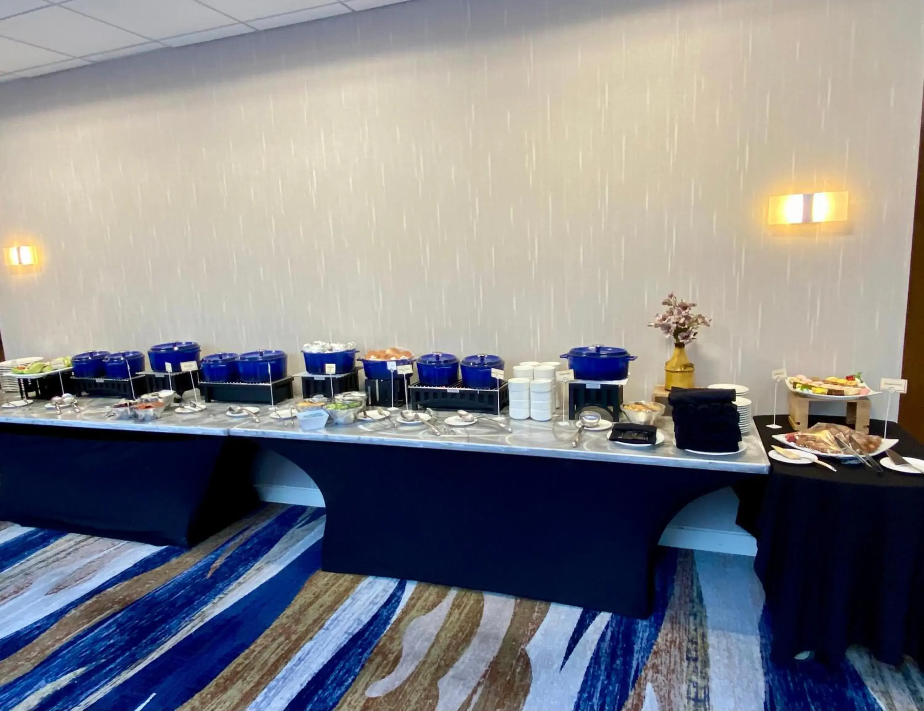 Restaurant/places to eat in Hilton Houston North Restaurant/places to eat in Hilton Houston North