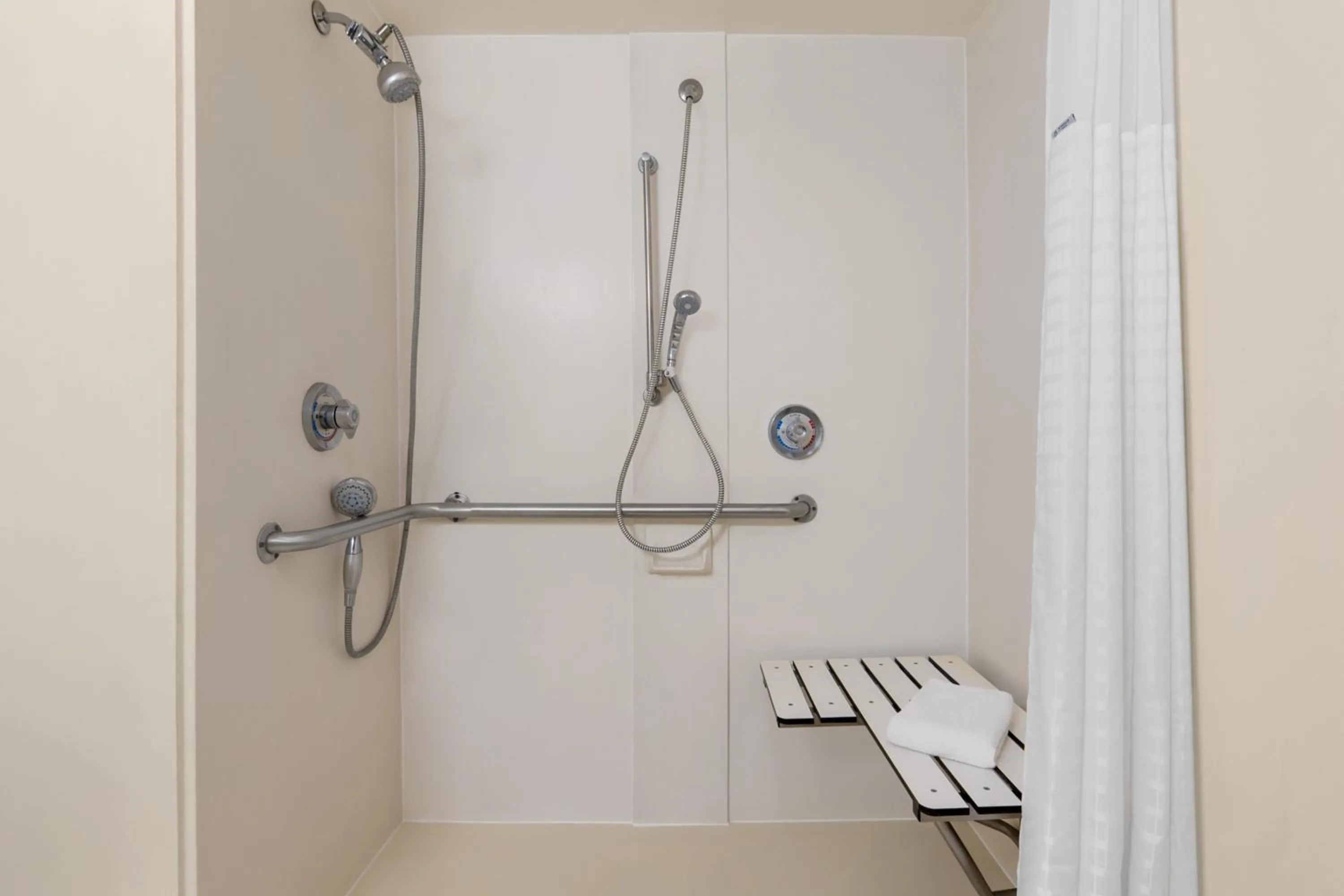 Bathroom in Baymont by Wyndham Intl Speedway I-95 Daytona Beach