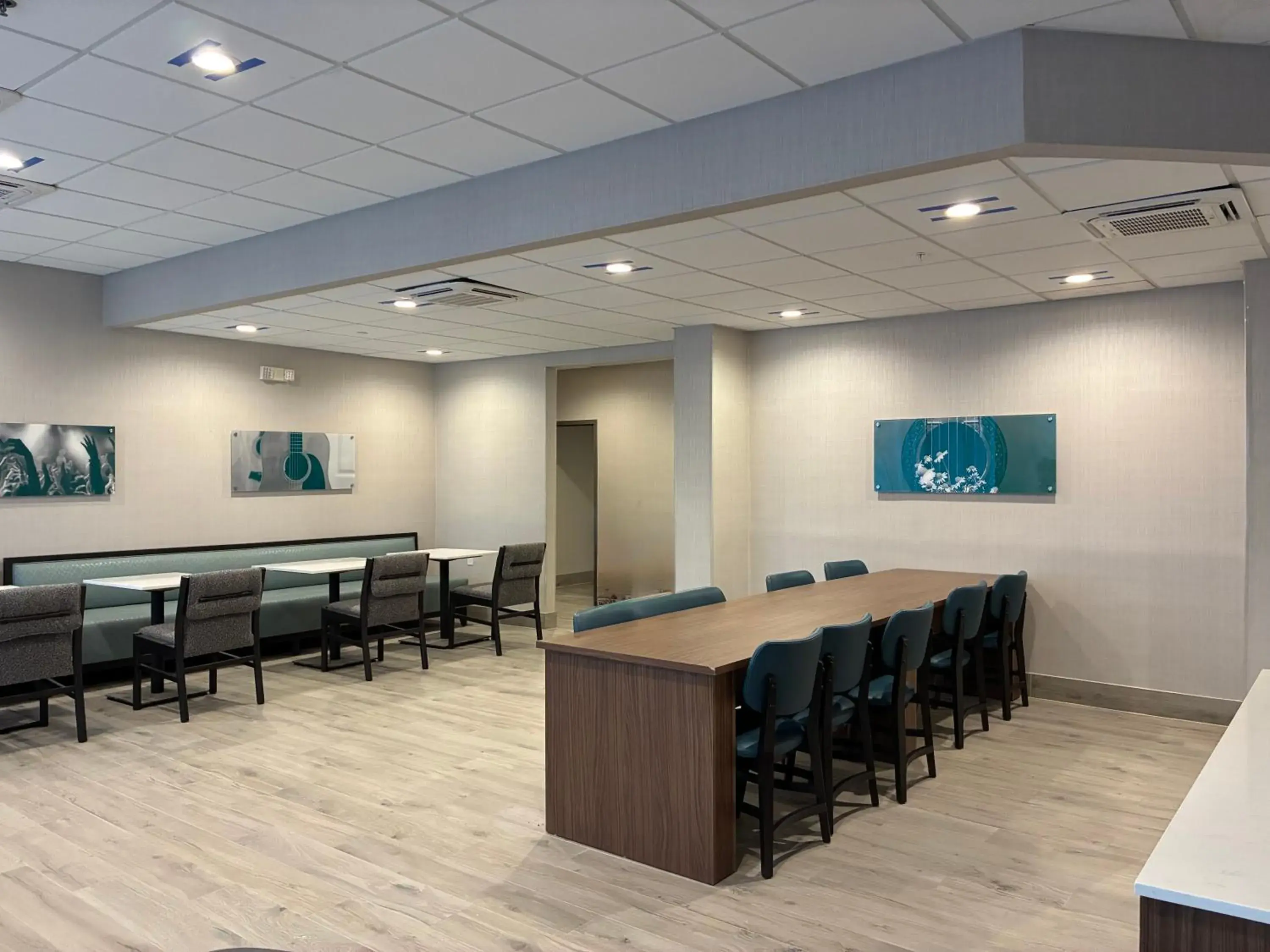 Breakfast in La Quinta by Wyndham Nashville Airport/Opryland Breakfast in La Quinta by Wyndham Nashville Airport/Opryland