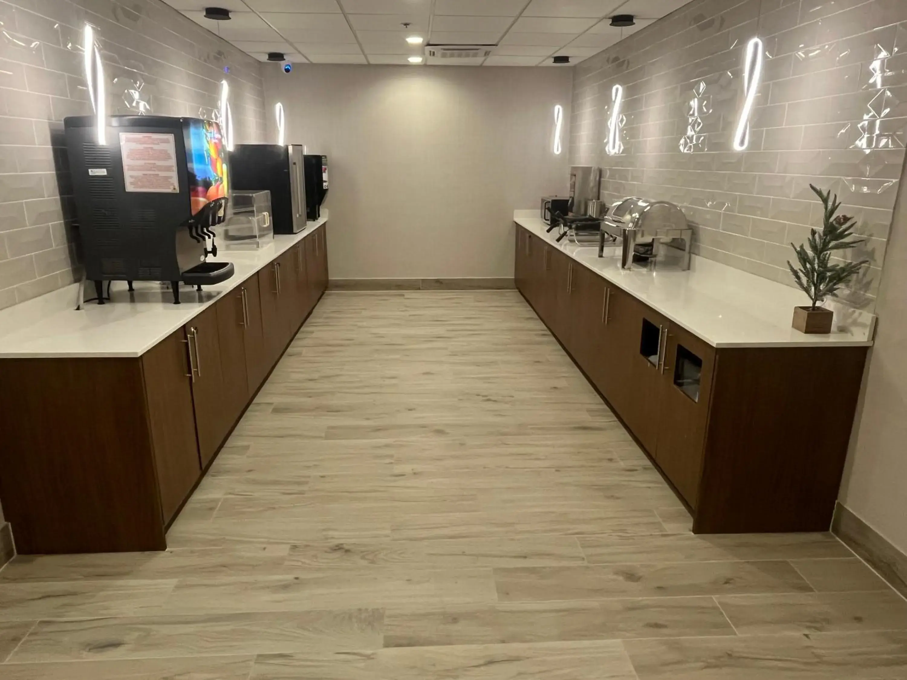 Breakfast in La Quinta by Wyndham Nashville Airport/Opryland Breakfast in La Quinta by Wyndham Nashville Airport/Opryland