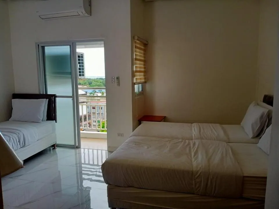 Bed in Centtro Residences
