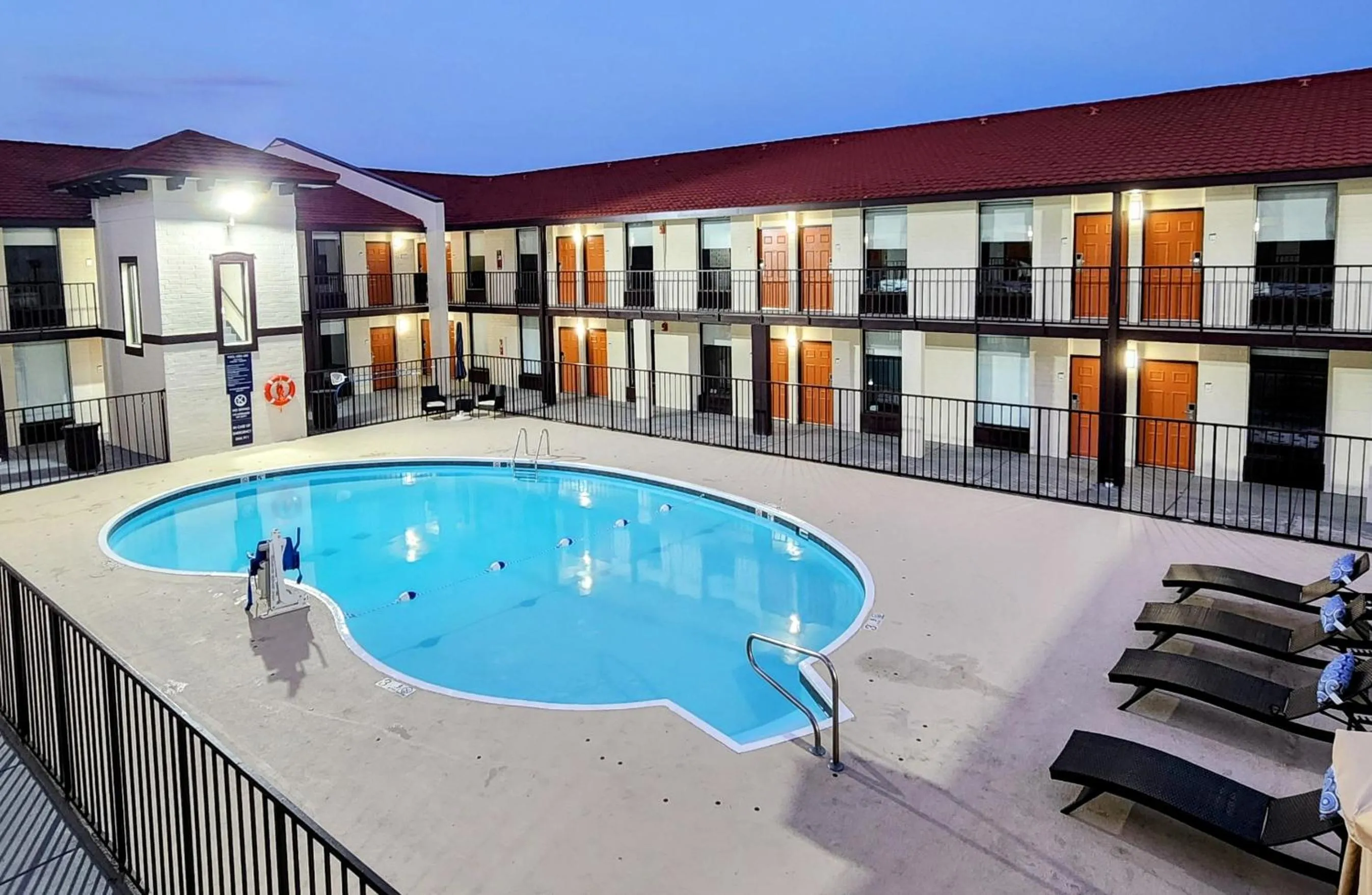 Pool View in Baymont Inn & Suites Chattanooga