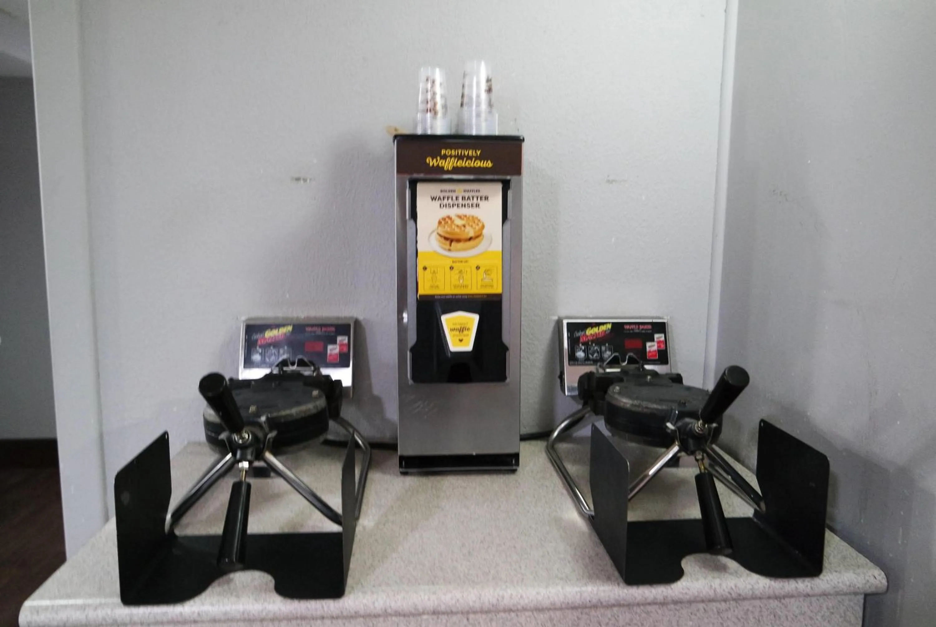 Property building in Super 8 by Wyndham Savannah