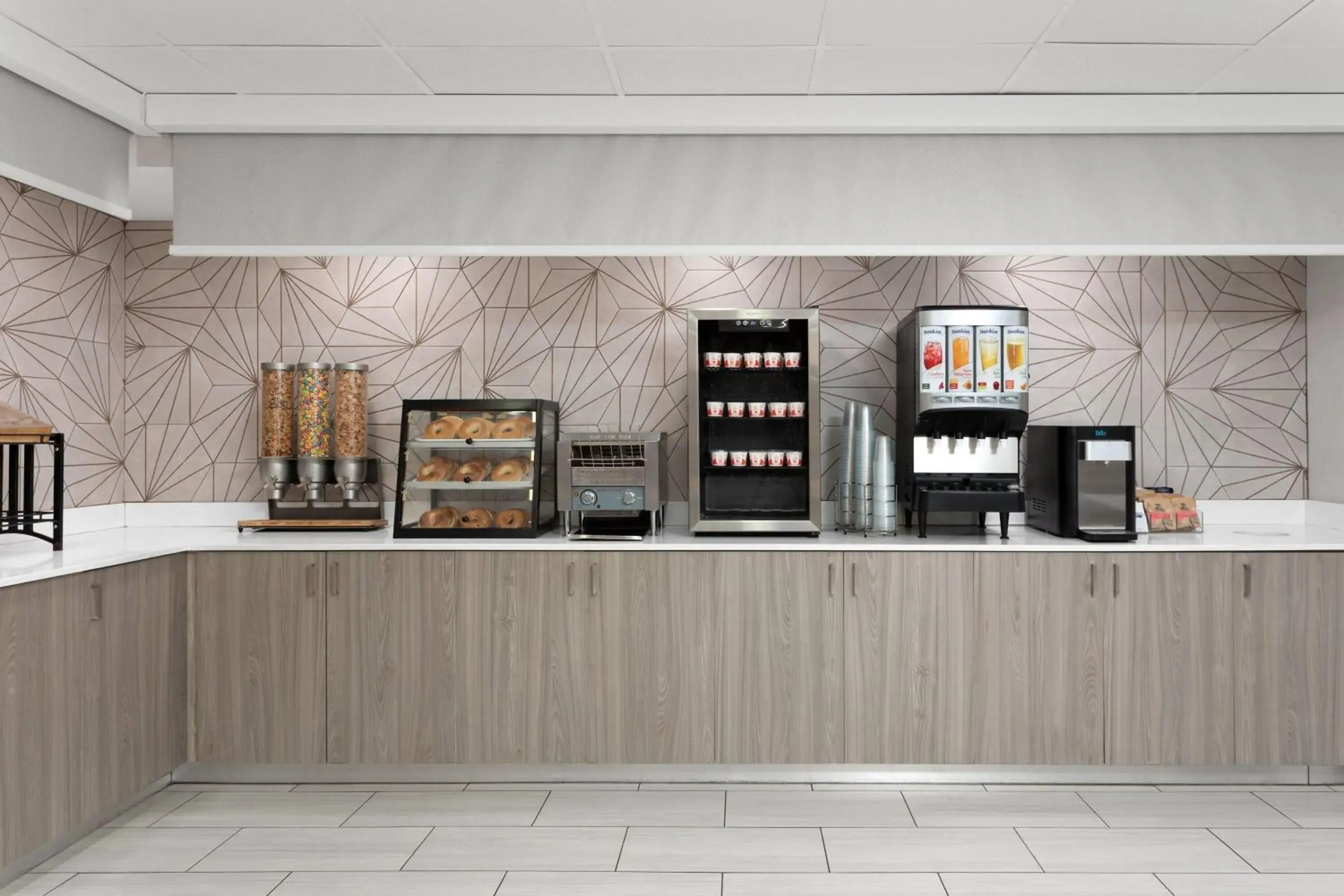 Breakfast in La Quinta by Wyndham Ft Lauderdale Cypress Creek Breakfast in La Quinta by Wyndham Ft Lauderdale Cypress Creek