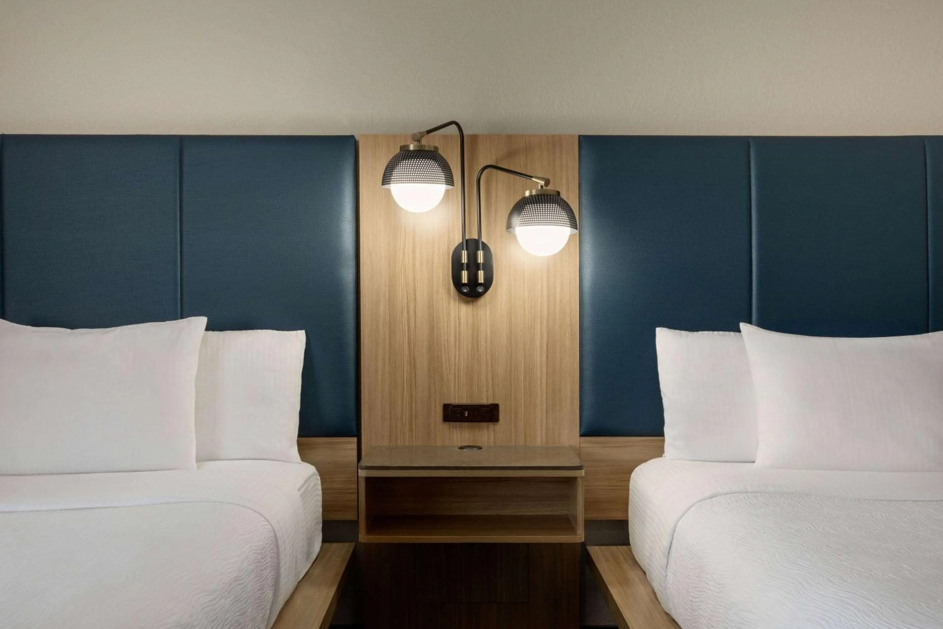 Photo of the whole room, Bed in La Quinta by Wyndham Austin Southwest