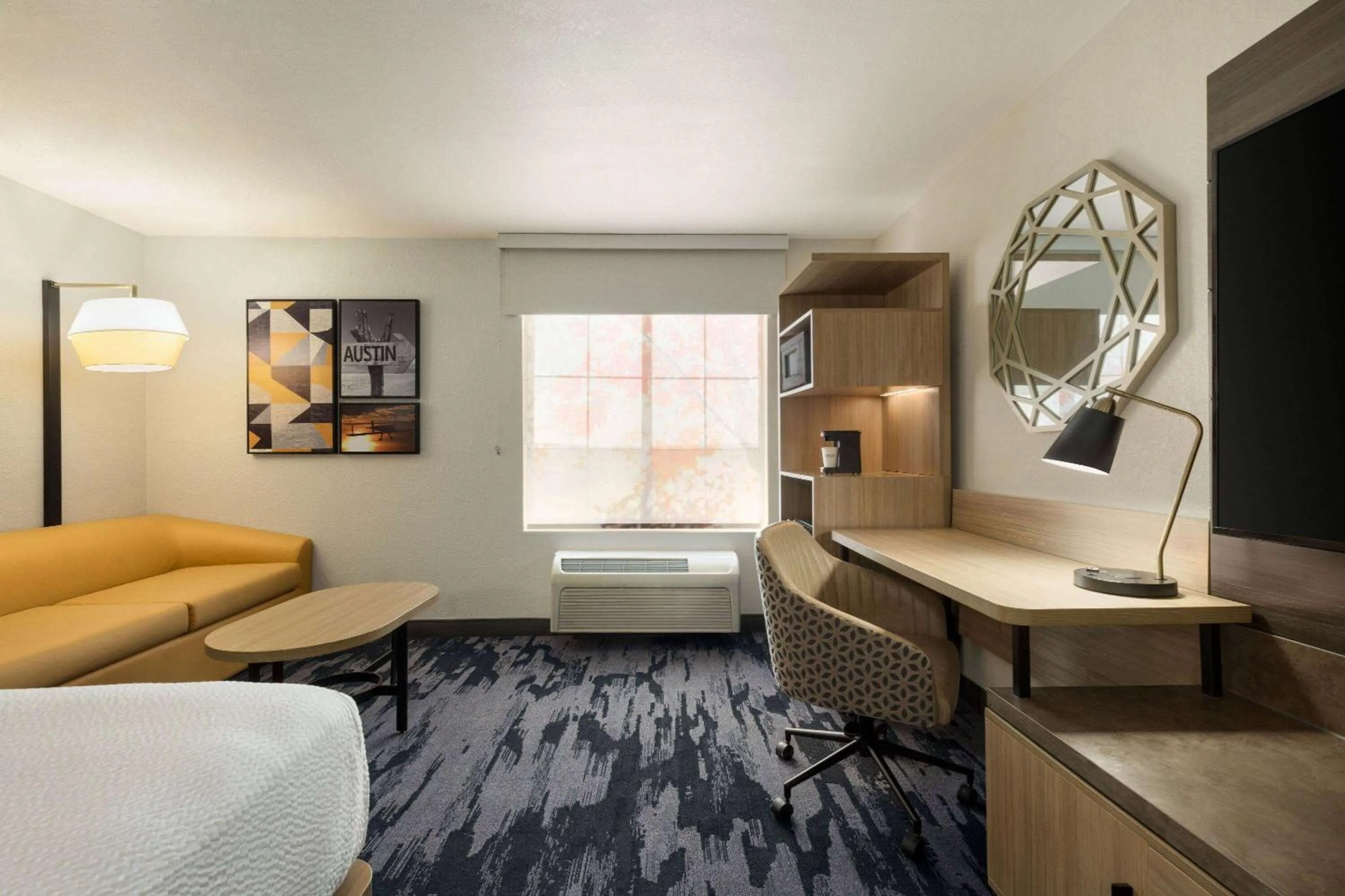 Photo of the whole room, Bed in La Quinta by Wyndham Austin Southwest