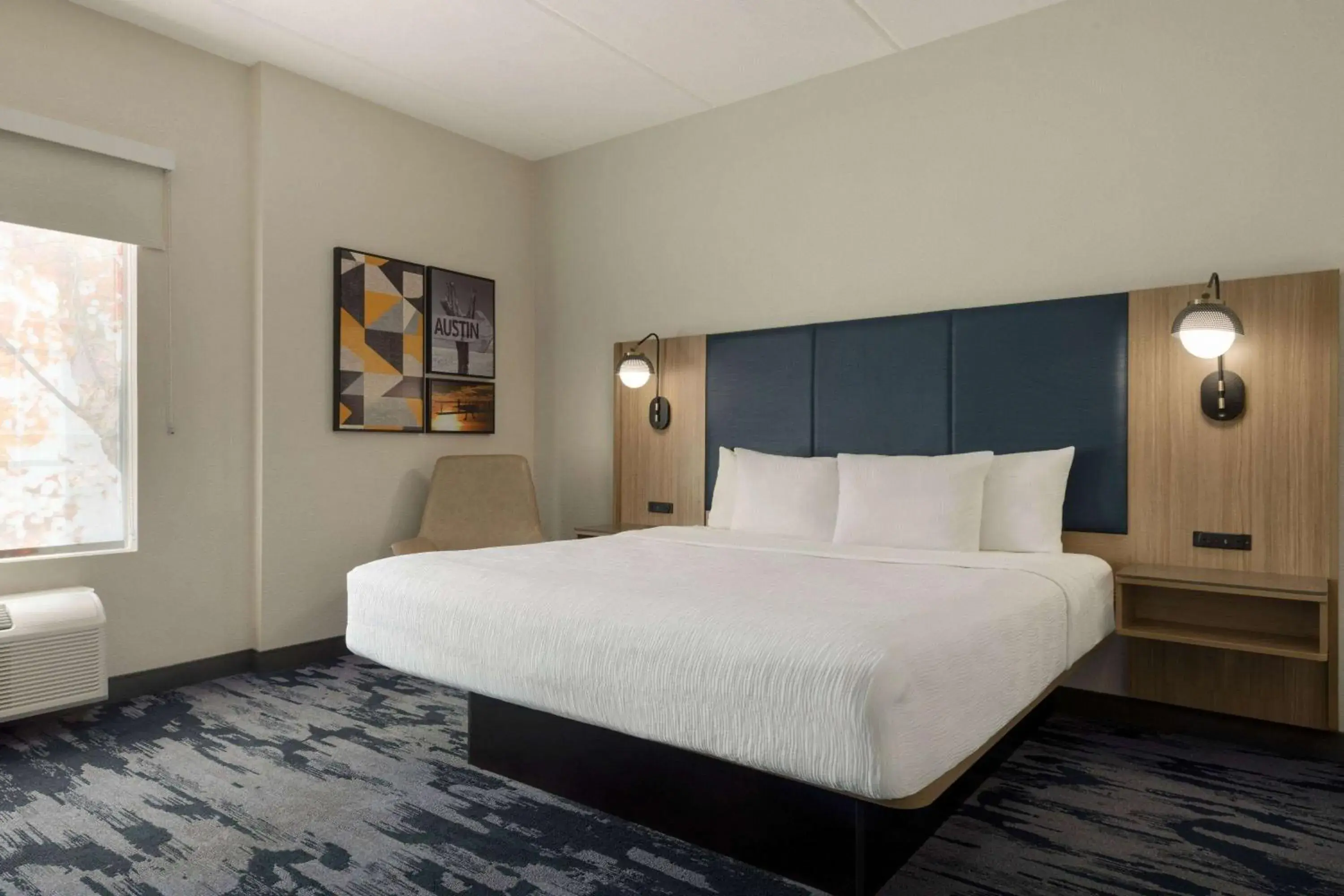 Photo of the whole room, Bed in La Quinta by Wyndham Austin Southwest Photo of the whole room, Bed in La Quinta by Wyndham Austin Southwest