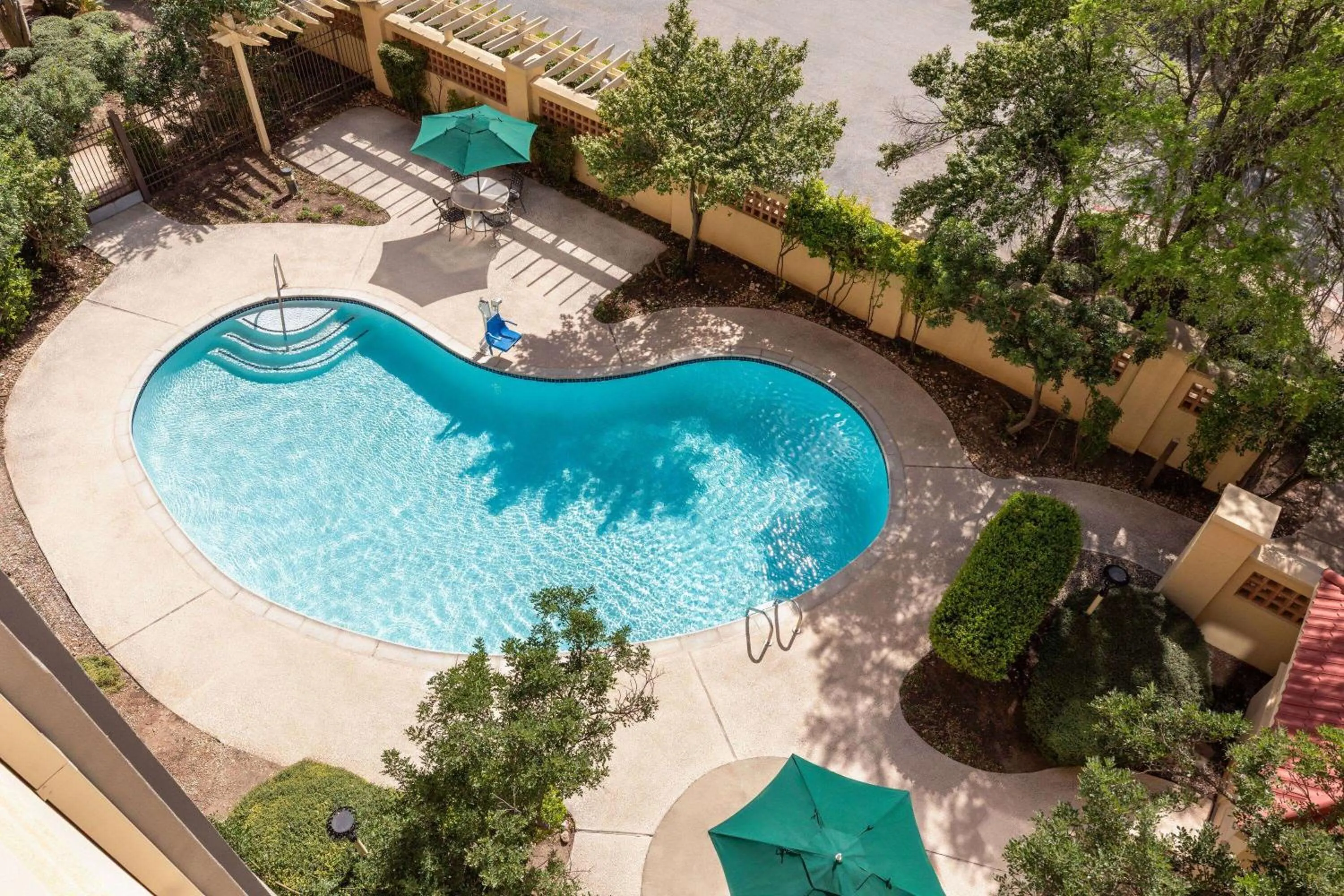 Pool view in La Quinta by Wyndham Austin Southwest