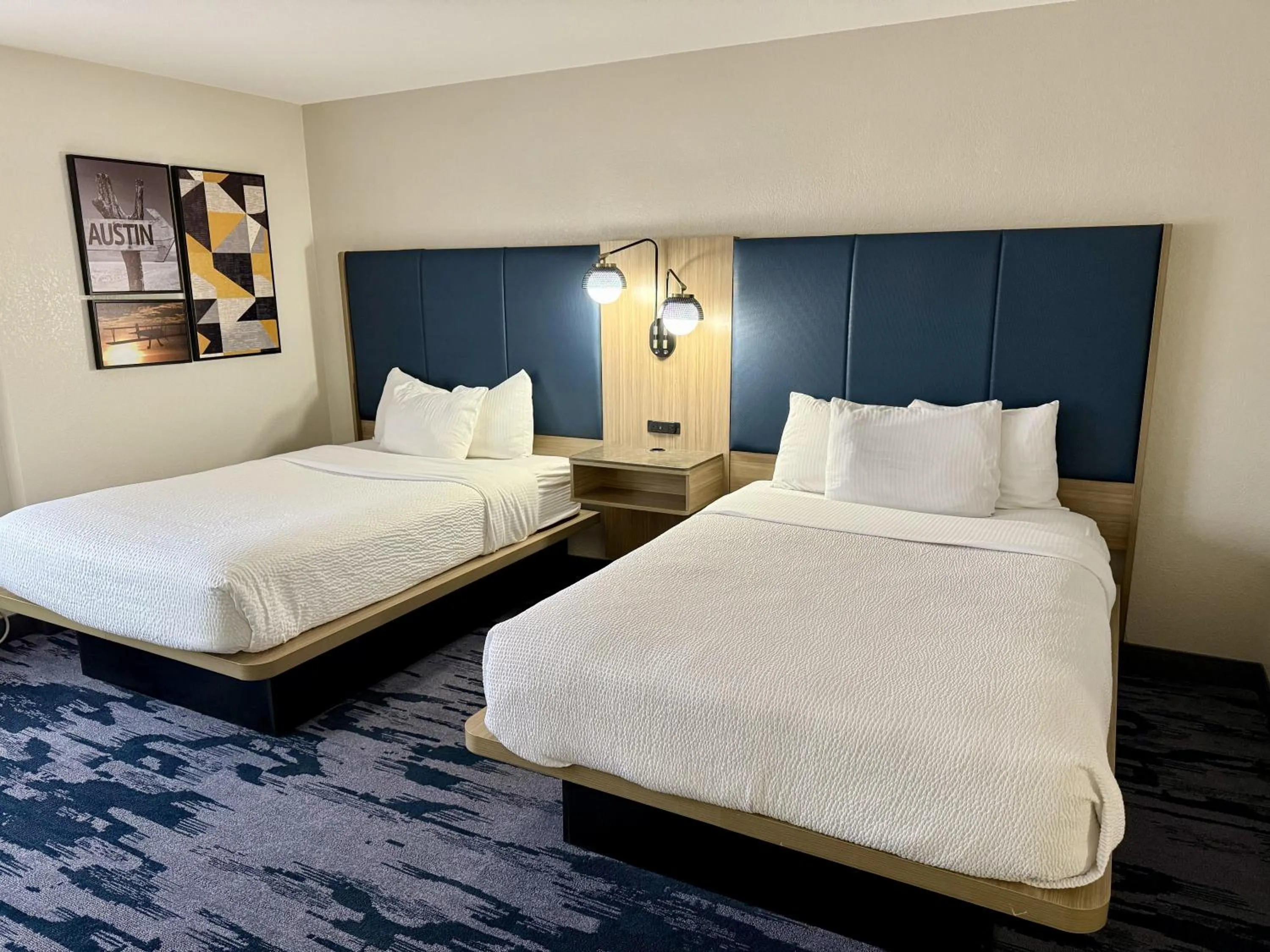 Bed in La Quinta by Wyndham Austin Southwest