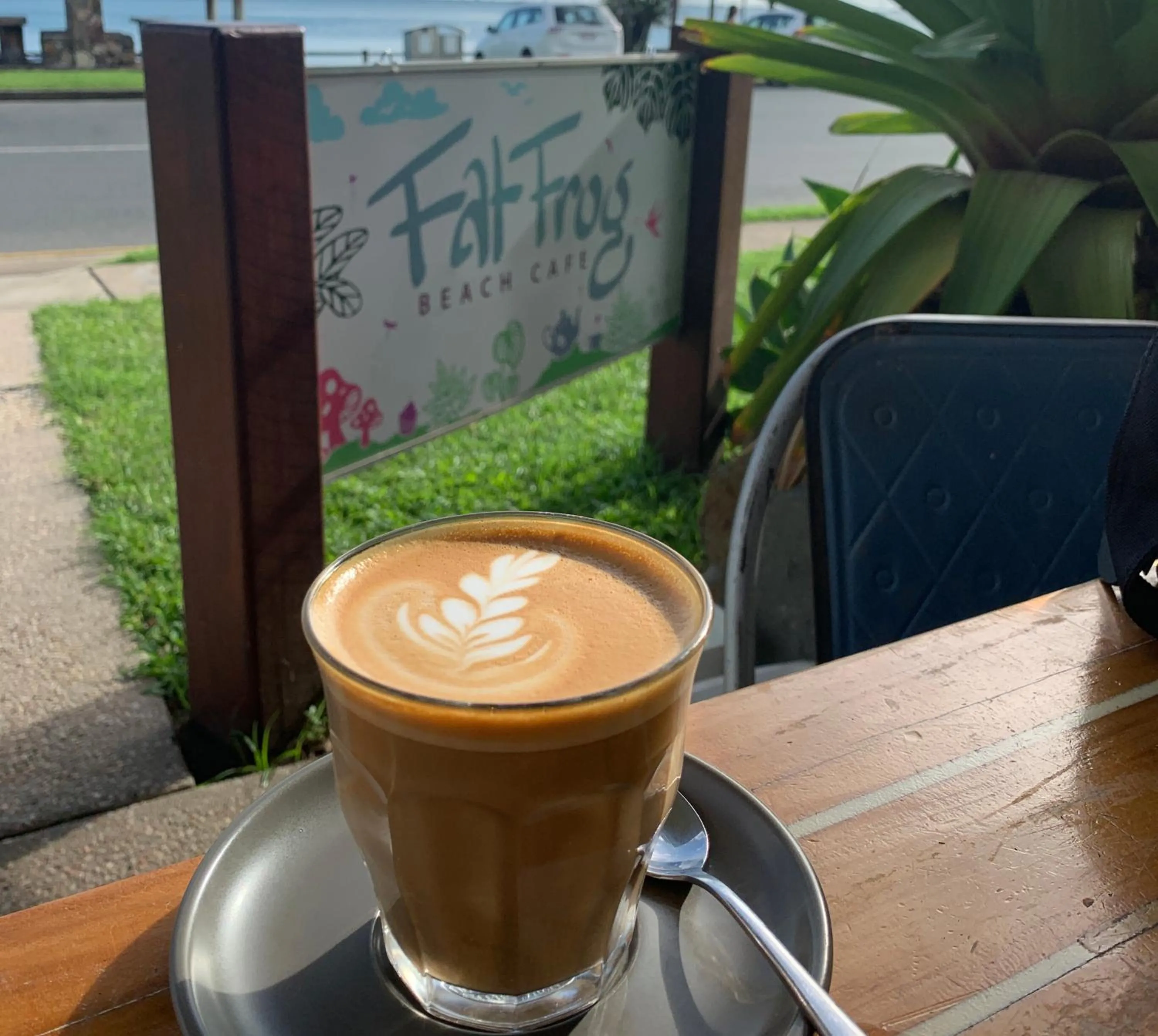 Restaurant/places to eat in DAYDREAMING Airlie Beach, Water views & only 200m to boardwalk.