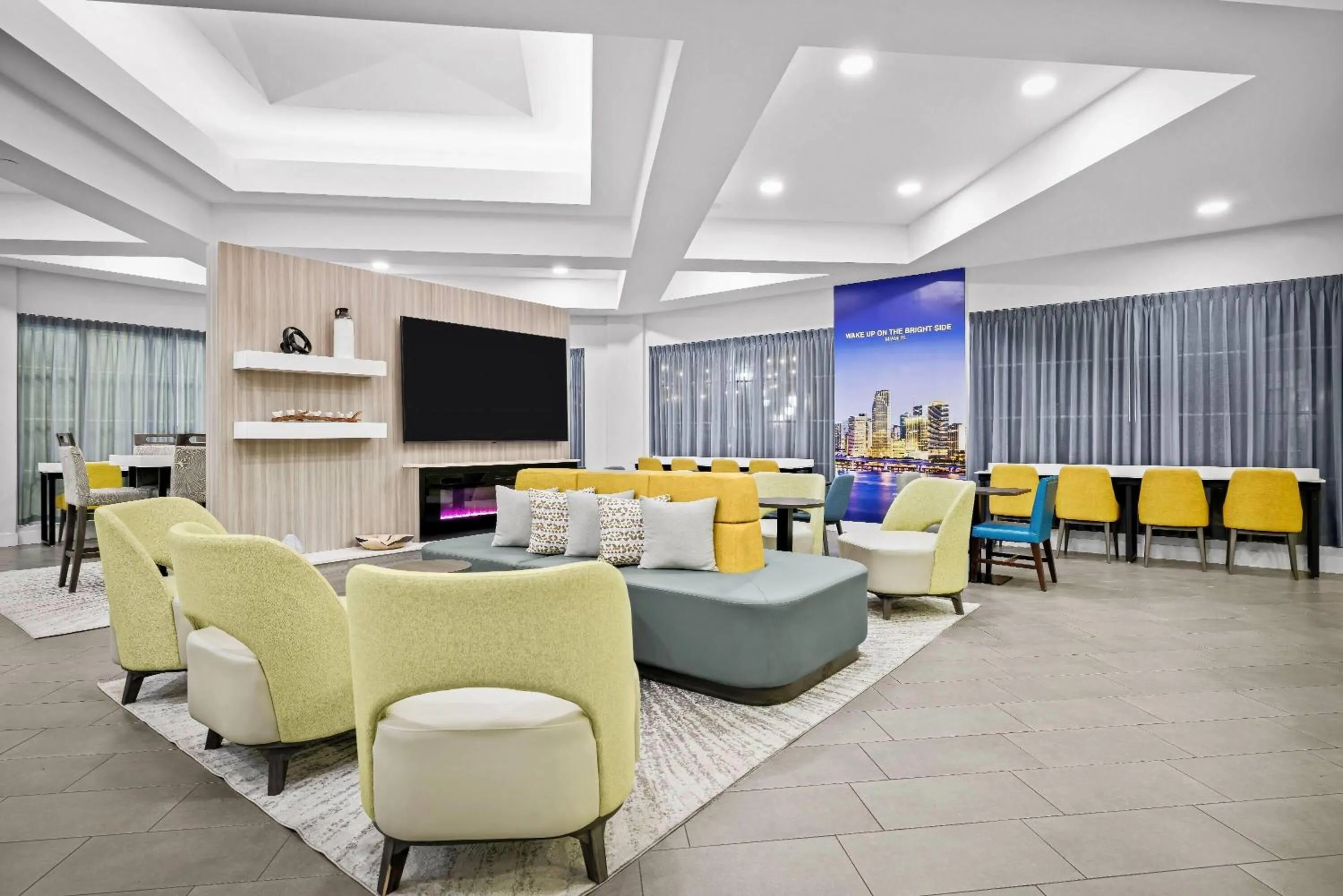 Lobby or reception in La Quinta by Wyndham Miami Airport West