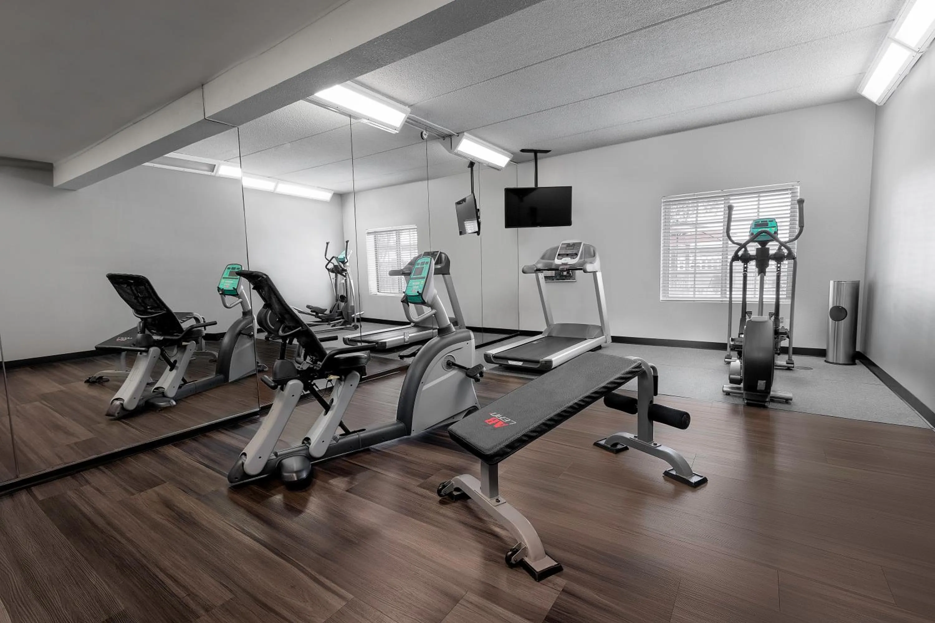 Fitness centre/facilities in La Quinta by Wyndham Miami Airport West