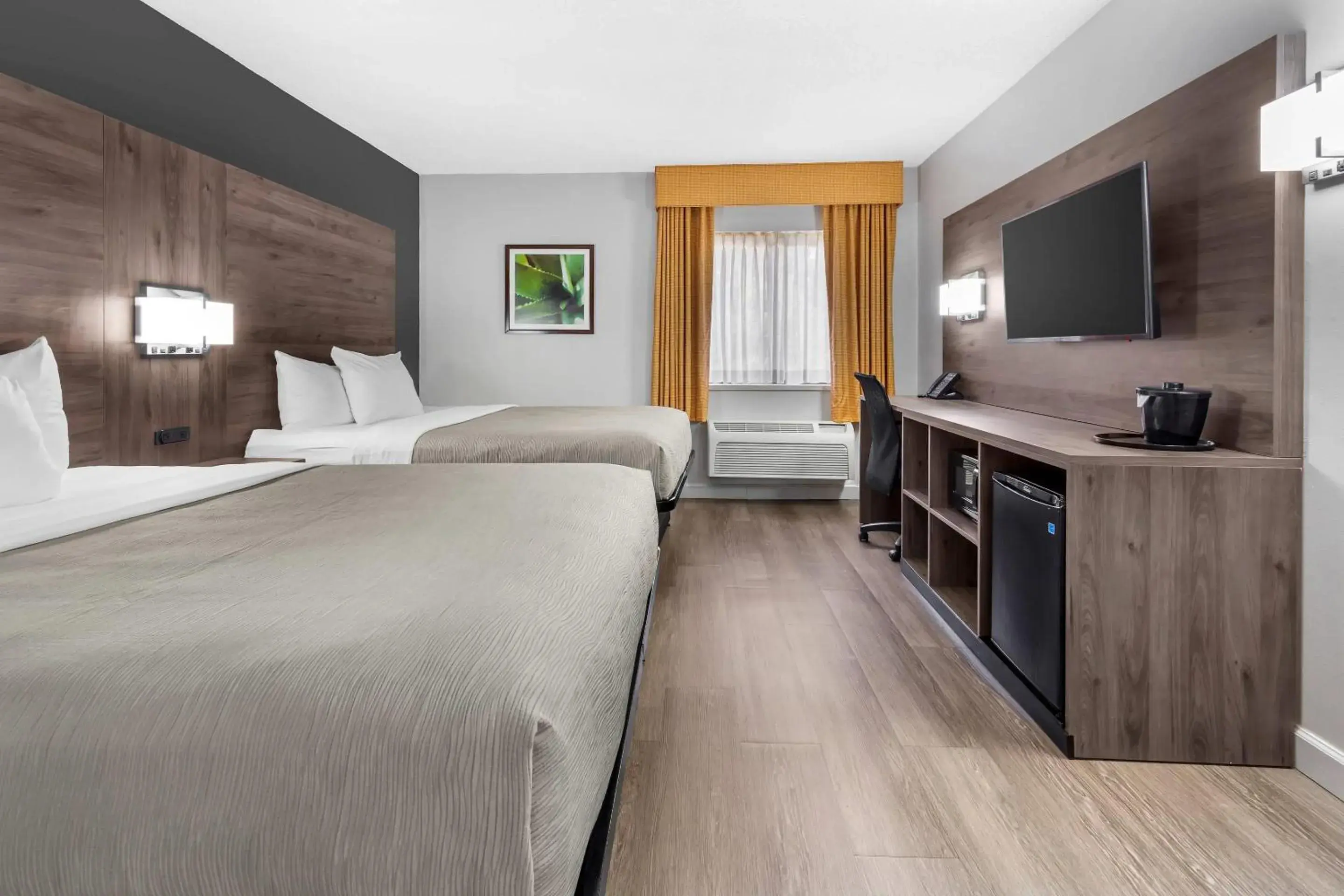 Queen Room with Two Queen Beds - Non Smoking in Quality Inn & Suites Raleigh Durham Airport Queen Room with Two Queen Beds - Non Smoking in Quality Inn & Suites Raleigh Durham Airport