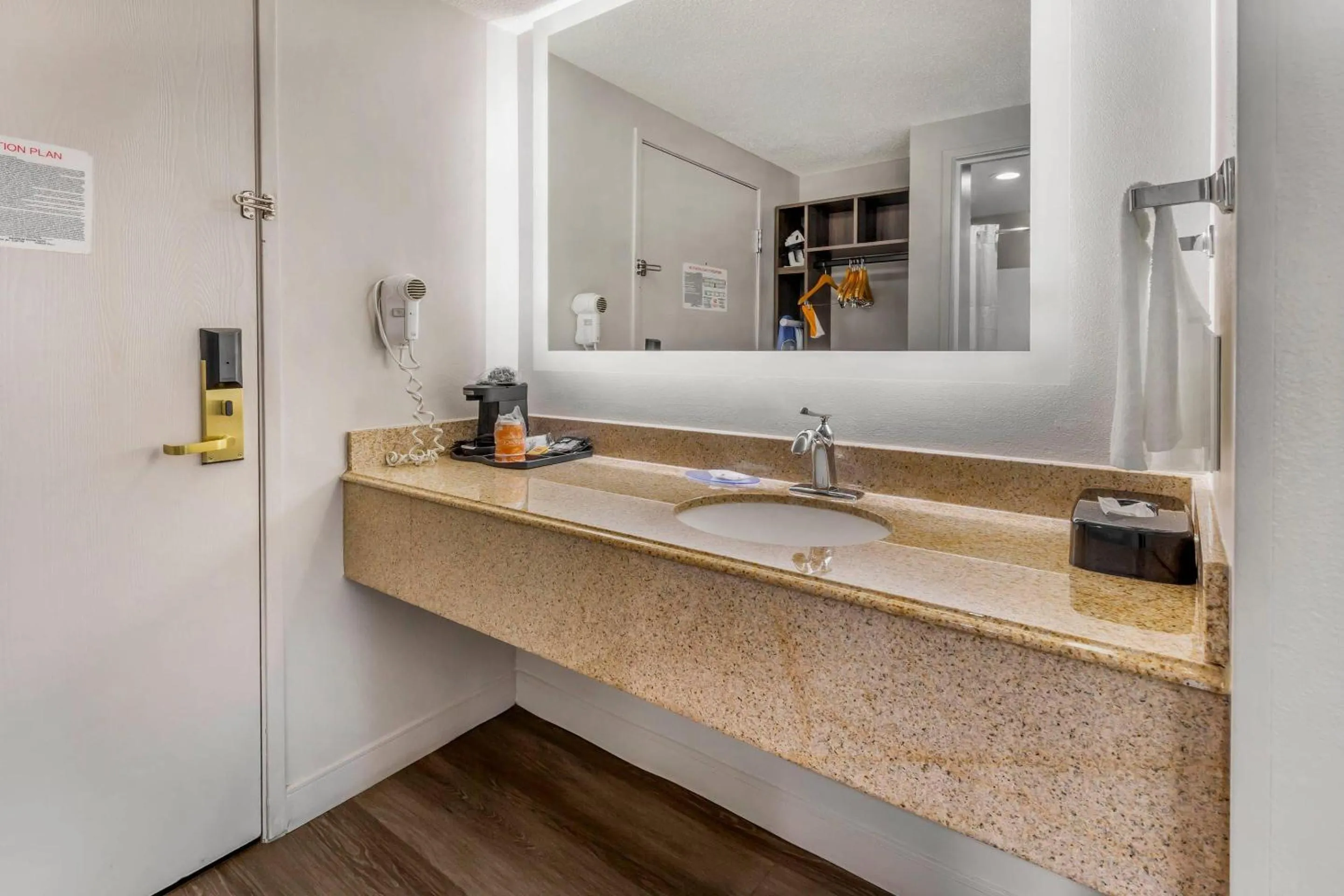 Bedroom in Quality Inn & Suites Raleigh Durham Airport