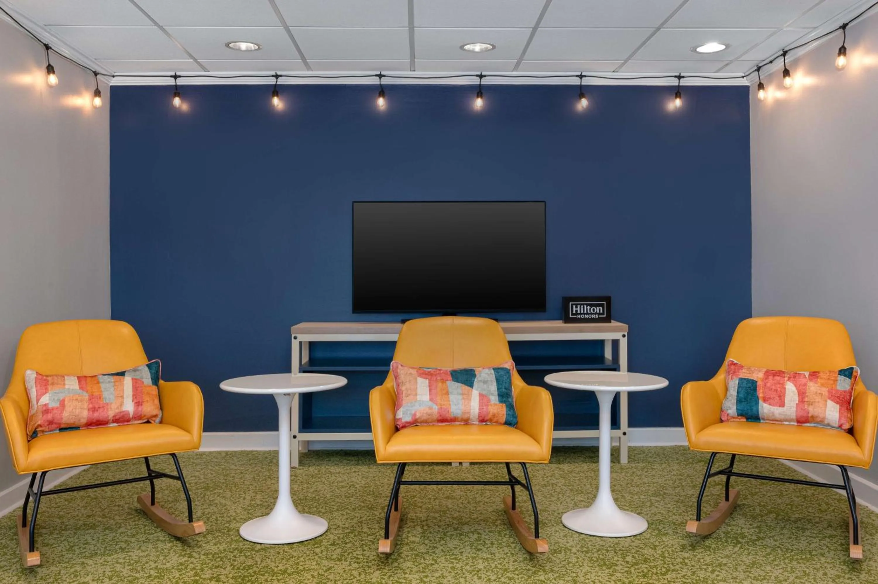 Lobby or reception in La Quinta by Wyndham Savannah Southside