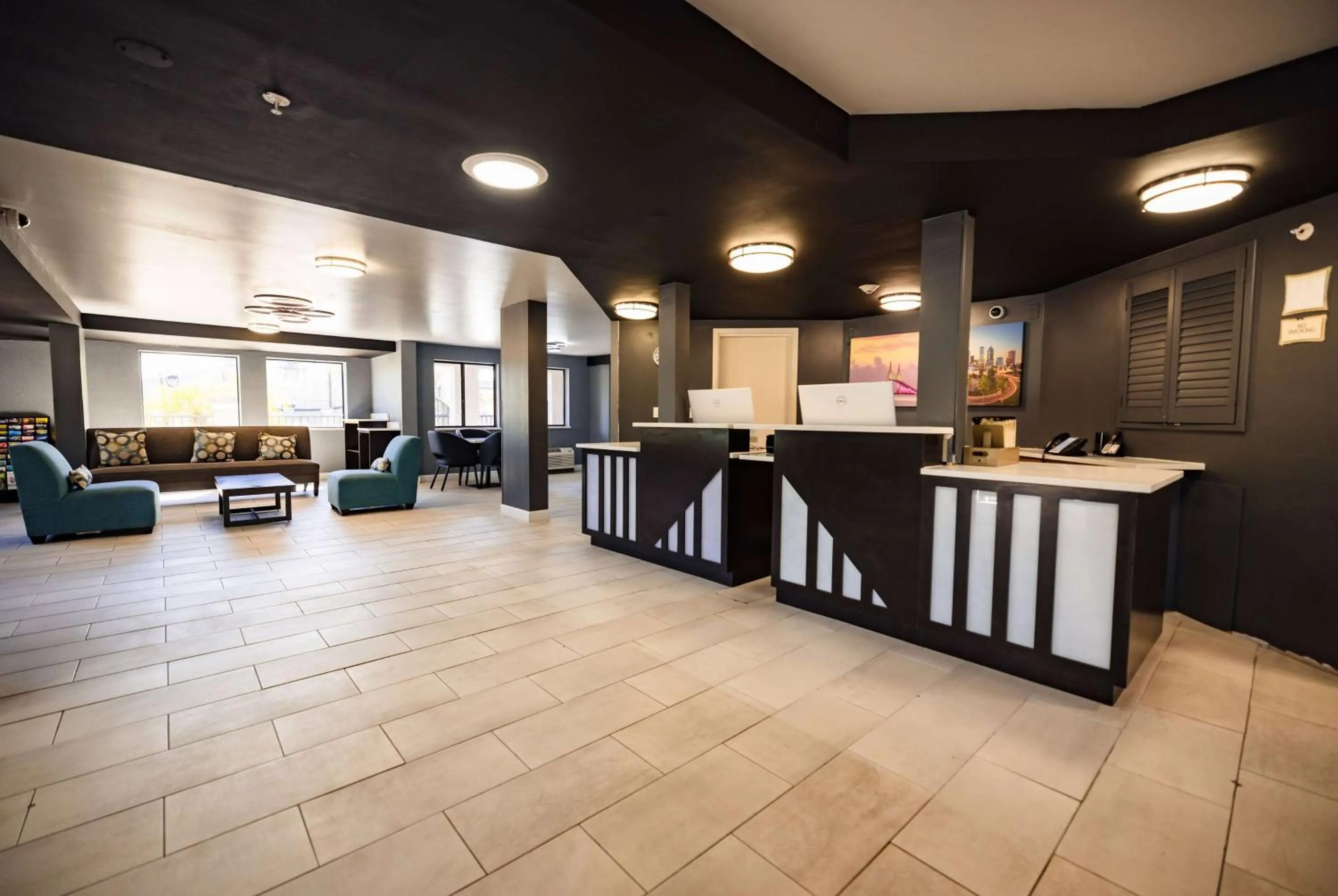 Lobby or reception in La Quinta Inn by Wyndham Tampa Near Busch Gardens