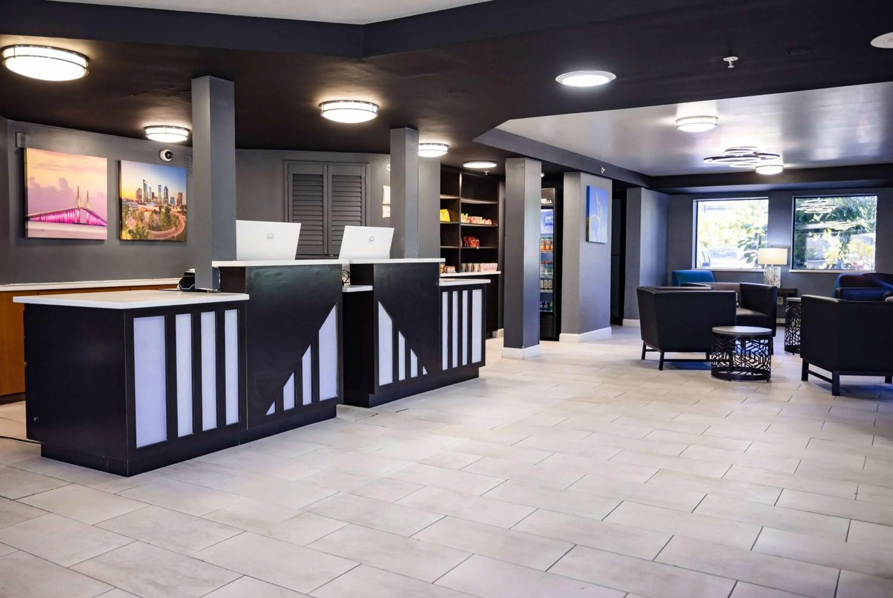 Lobby or reception in La Quinta Inn by Wyndham Tampa Near Busch Gardens