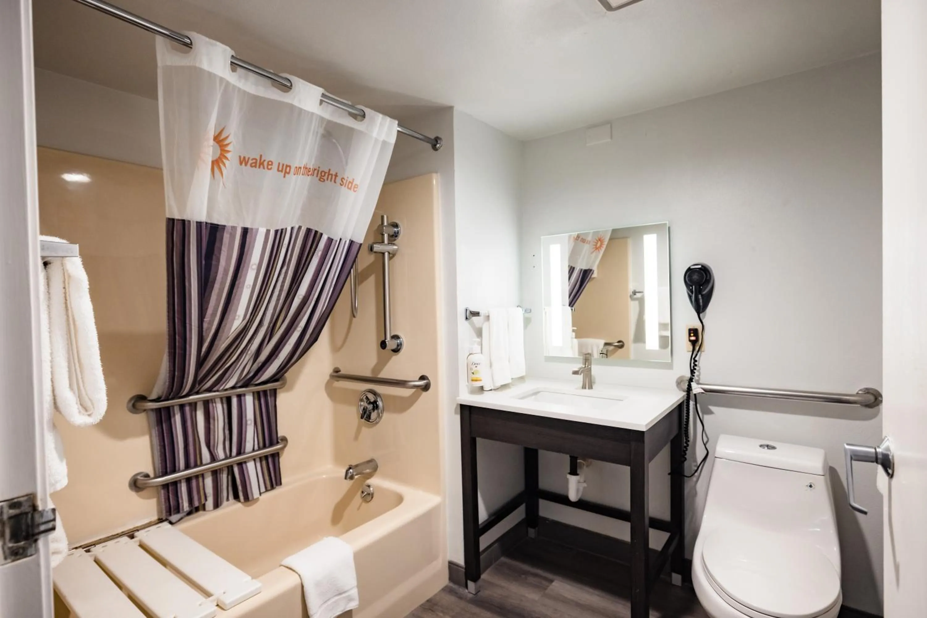 Bathroom in La Quinta Inn by Wyndham Tampa Near Busch Gardens