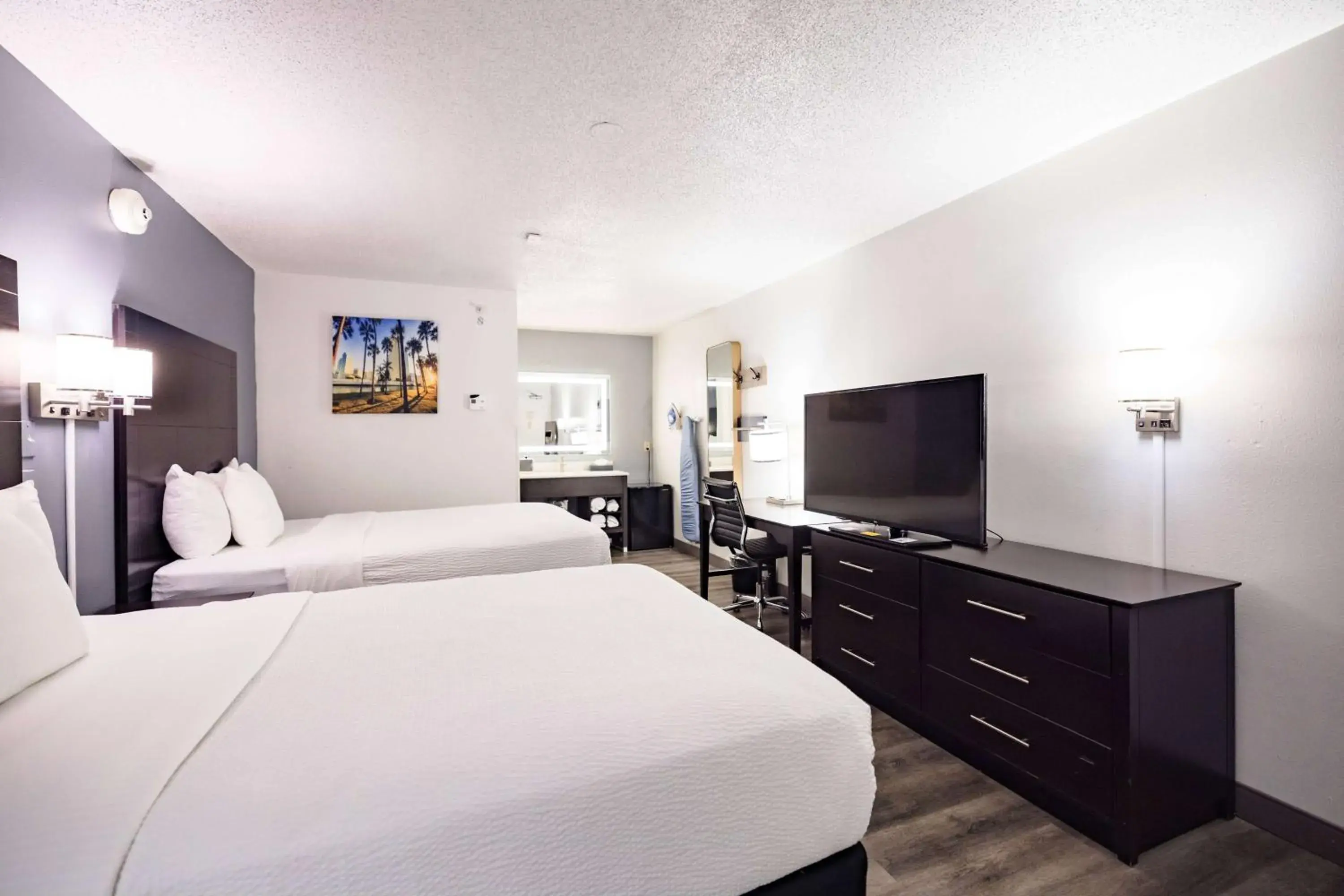 2 Queen Beds and 1 King Bed, Suite, Non-Smoking in La Quinta Inn by Wyndham Tampa Near Busch Gardens 2 Queen Beds and 1 King Bed, Suite, Non-Smoking in La Quinta Inn by Wyndham Tampa Near Busch Gardens