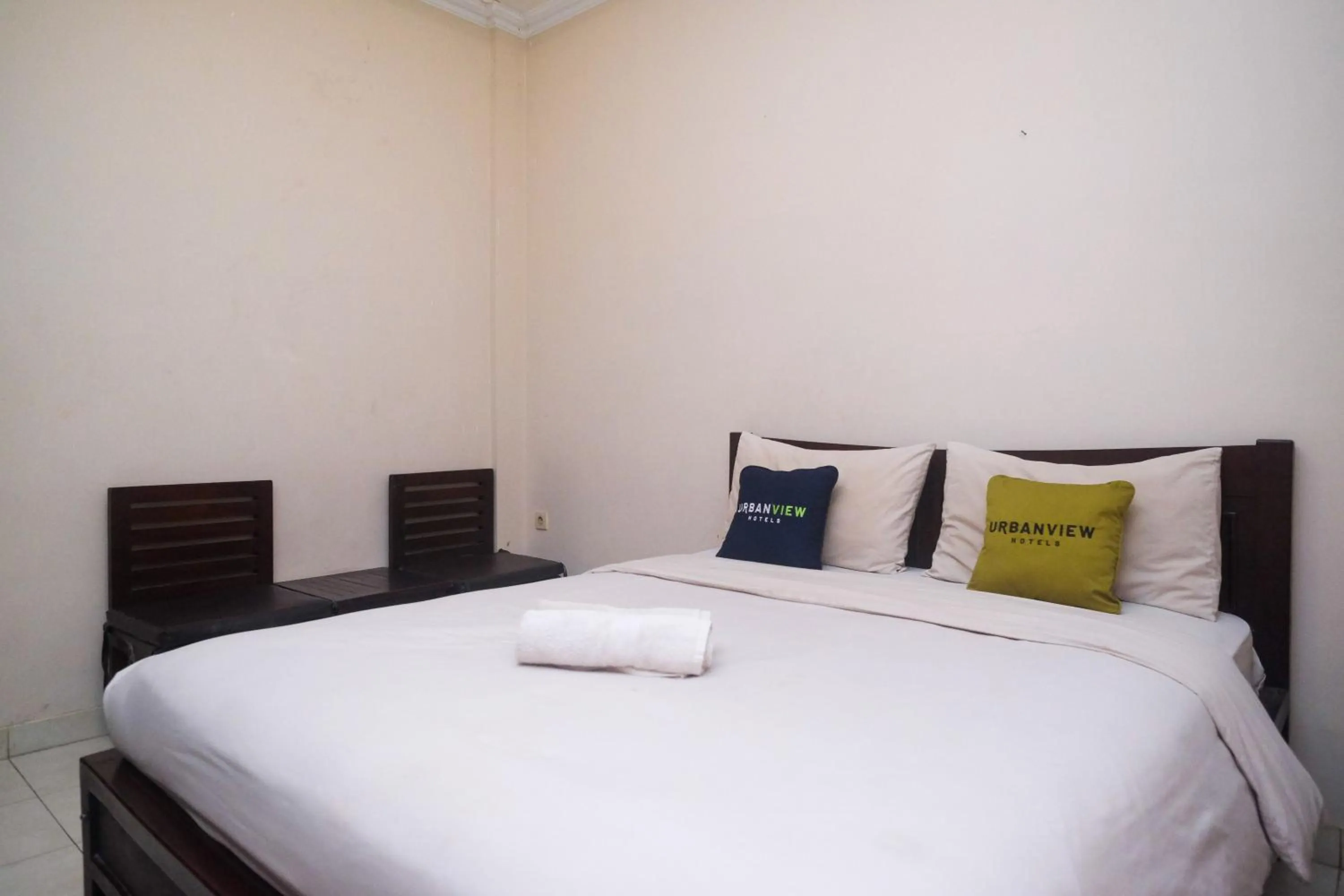 Bedroom, Bed in Urbanview Hotel Pondok Anggun Yogyakarta by RedDoorz