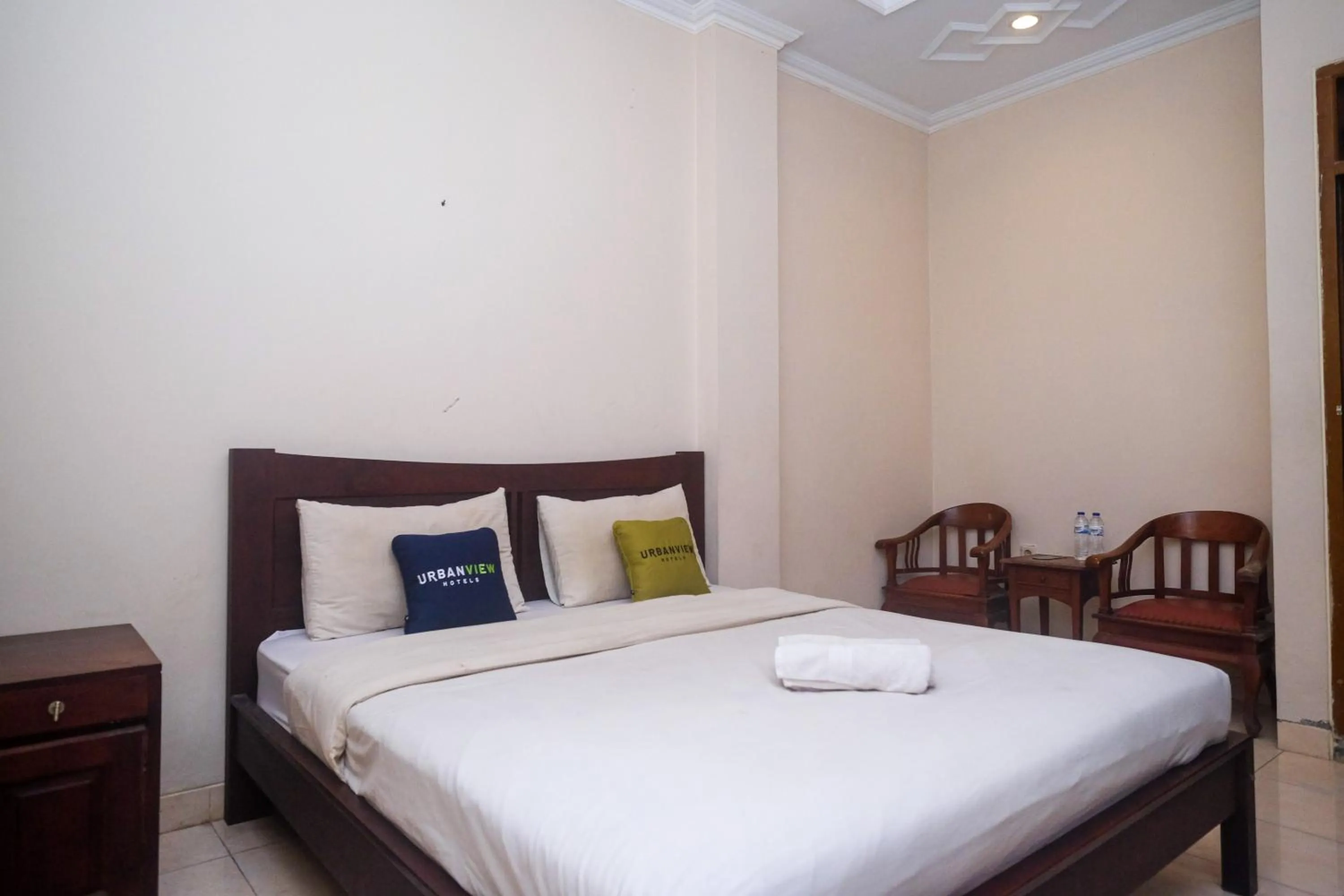 Bedroom, Bed in Urbanview Hotel Pondok Anggun Yogyakarta by RedDoorz