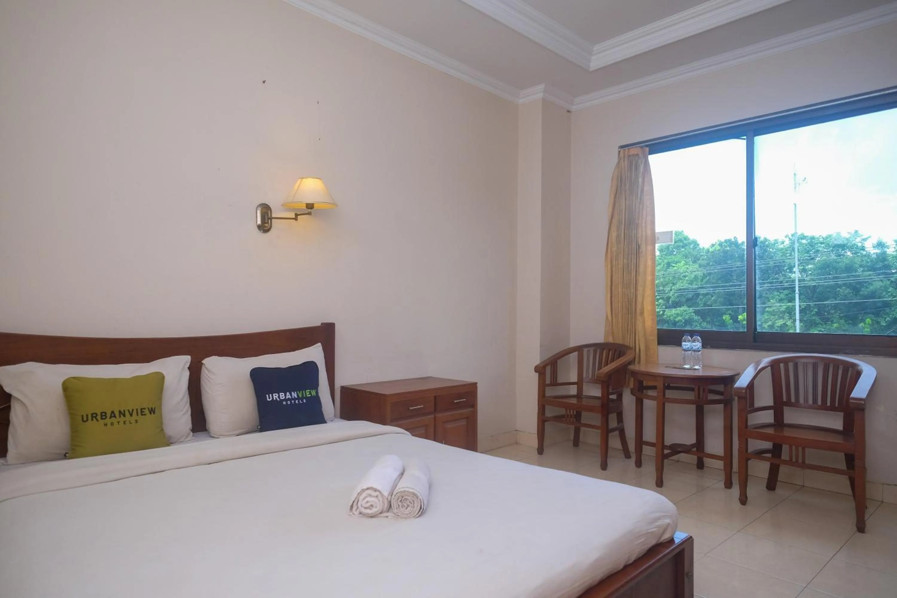 Bedroom, Bed in Urbanview Hotel Pondok Anggun Yogyakarta by RedDoorz