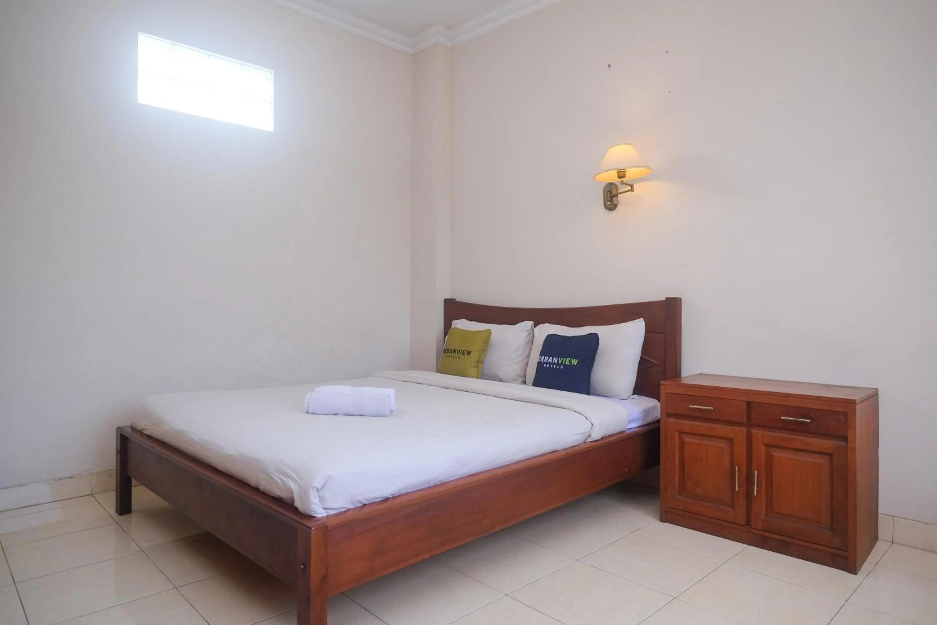 Bedroom, Bed in Urbanview Hotel Pondok Anggun Yogyakarta by RedDoorz