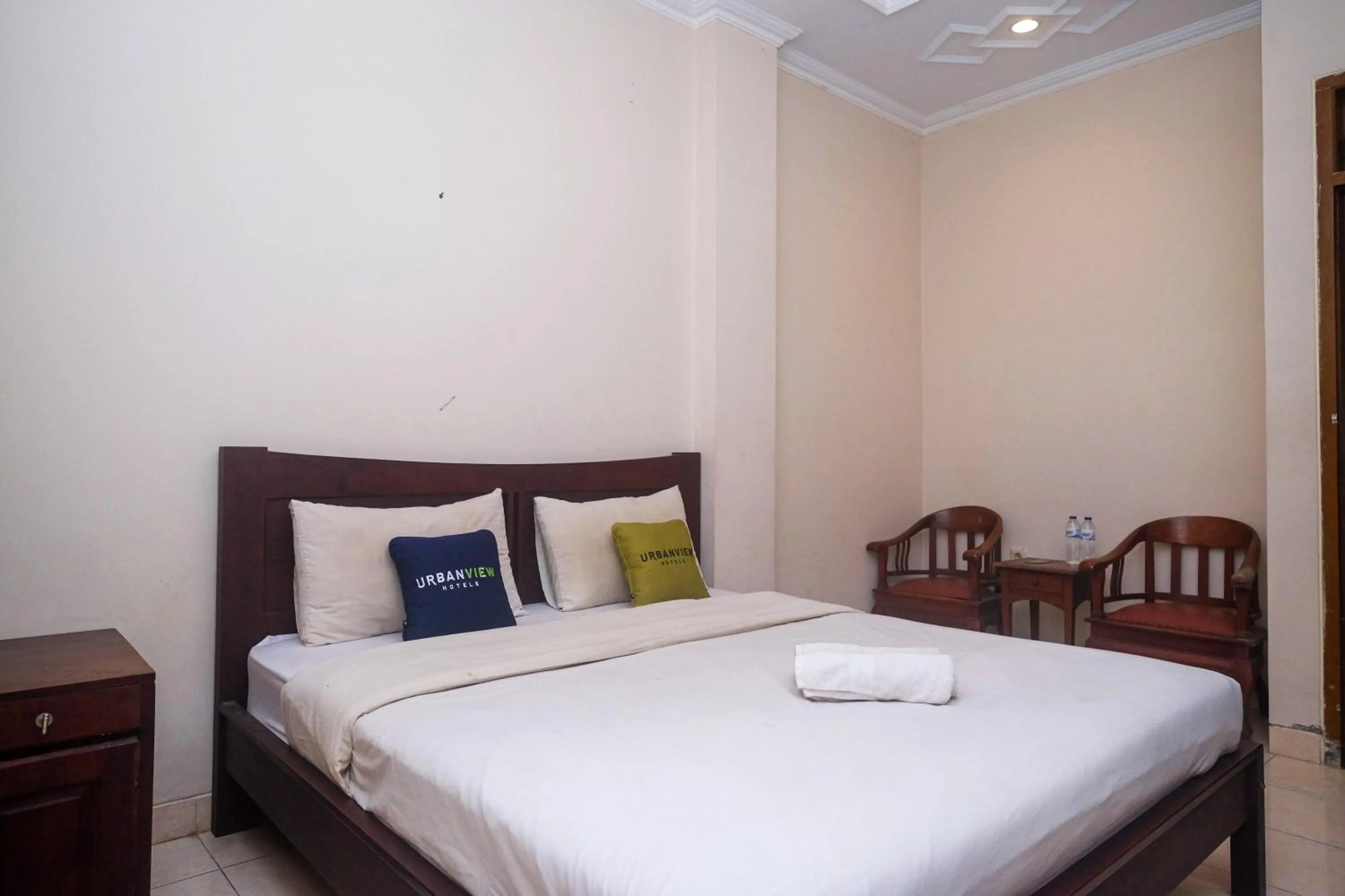 Bedroom, Bed in Urbanview Hotel Pondok Anggun Yogyakarta by RedDoorz