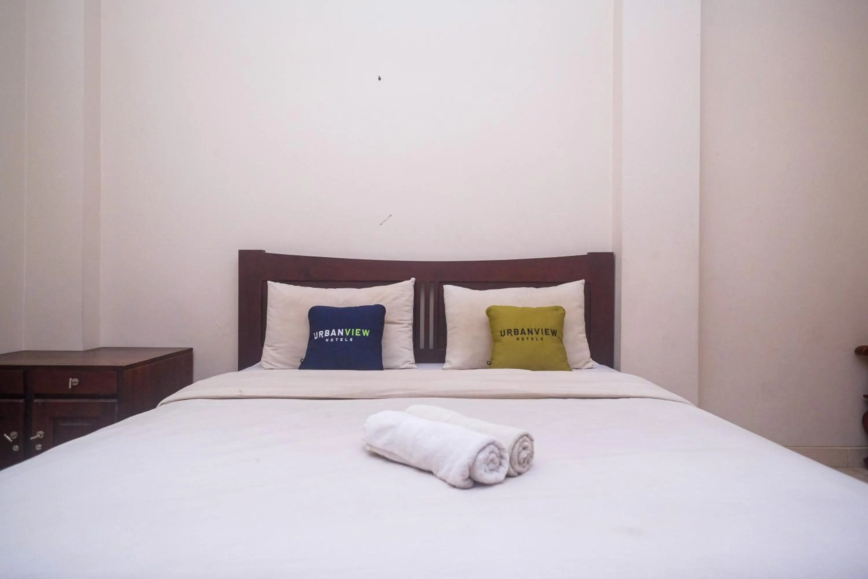 Bedroom, Bed in Urbanview Hotel Pondok Anggun Yogyakarta by RedDoorz