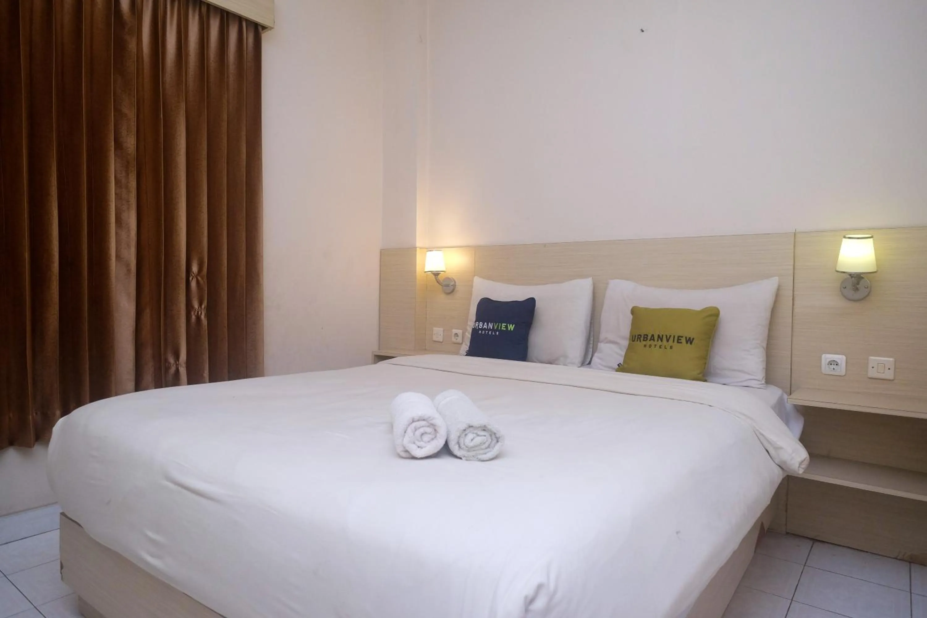 Bedroom, Bed in Urbanview Hotel Pondok Anggun Yogyakarta by RedDoorz