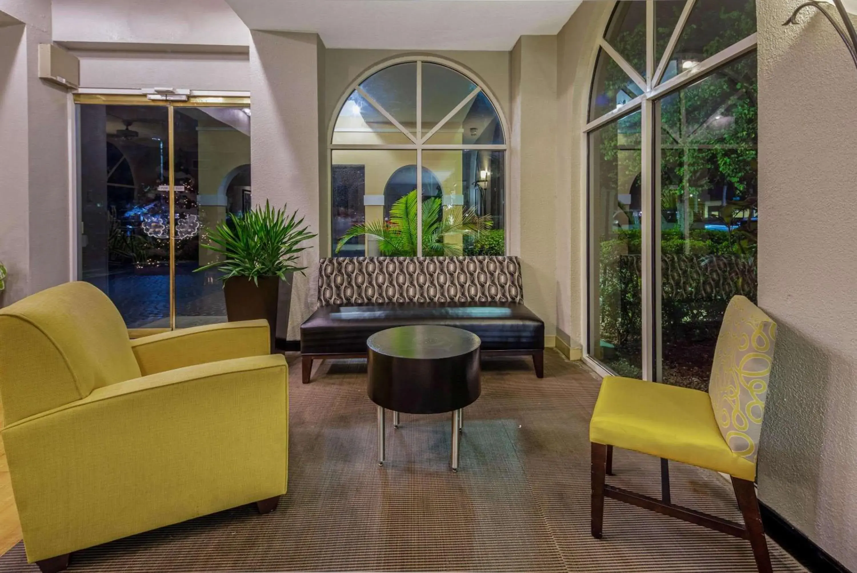 Lobby or reception in La Quinta by Wyndham Miami Lakes Lobby or reception in La Quinta by Wyndham Miami Lakes