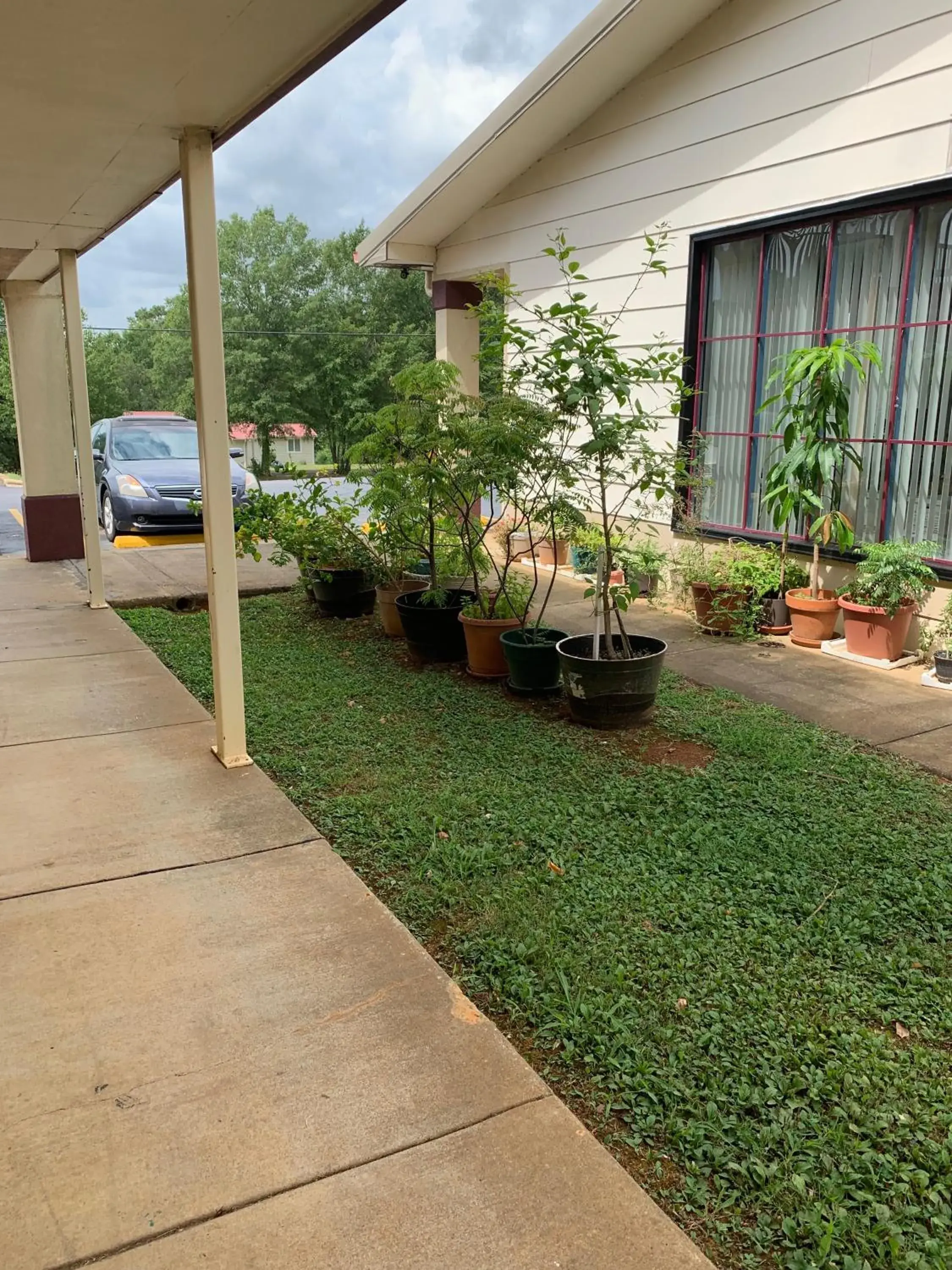 Facade/entrance in Budget Inn & Suites - Talladega