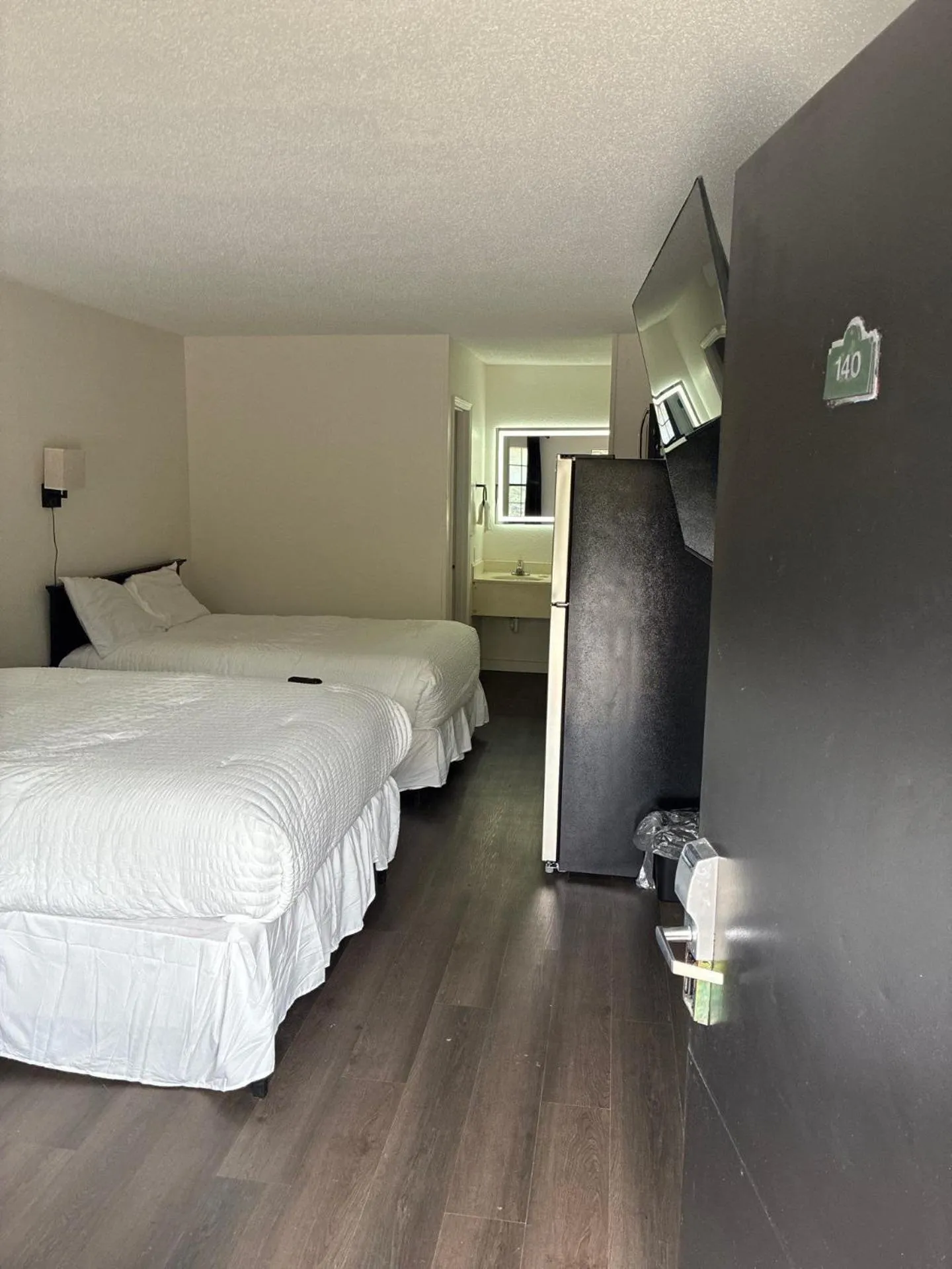 Bed in Suite Stay - Talladega