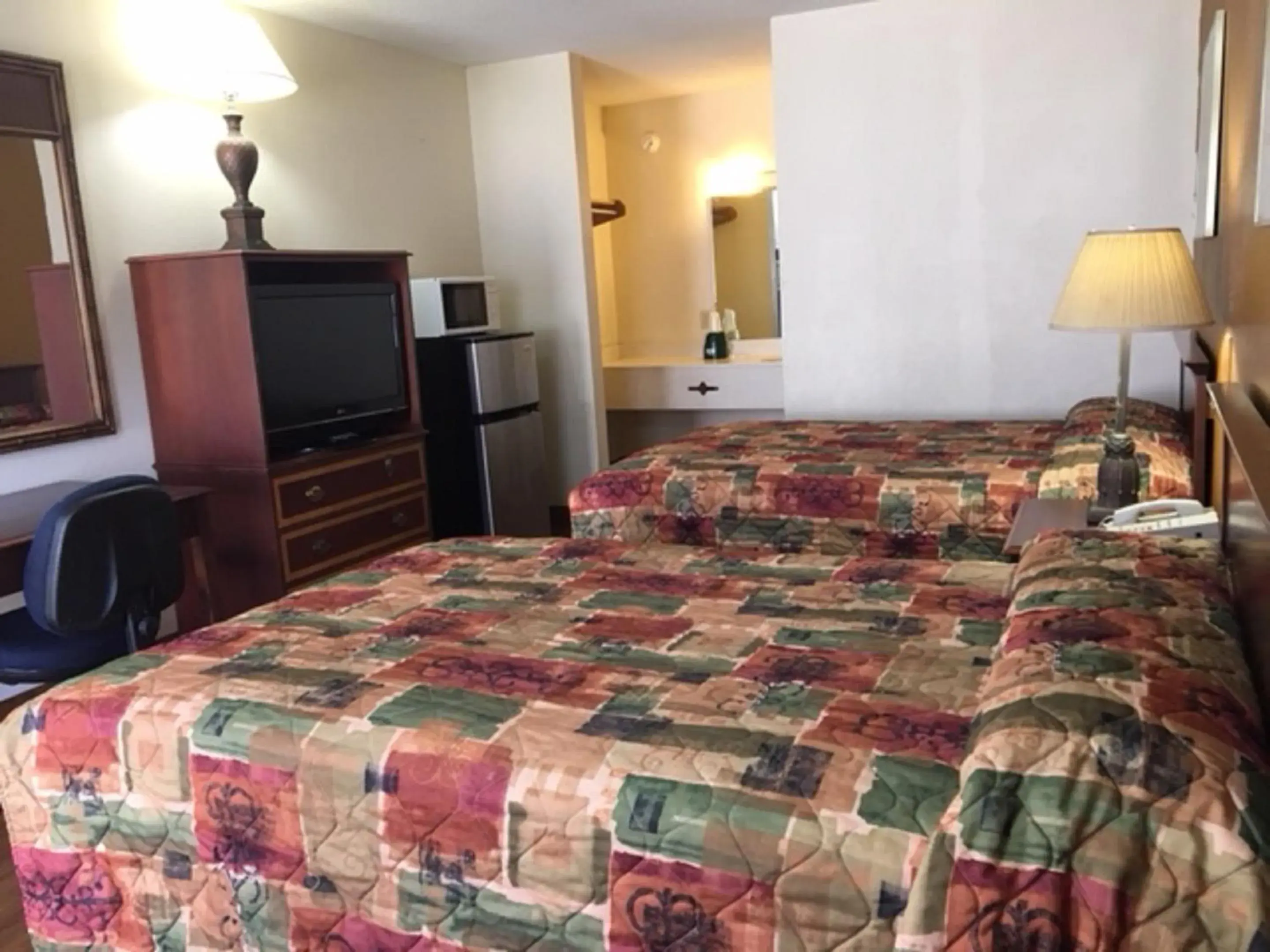 Bed in Budget Inn & Suites - Talladega