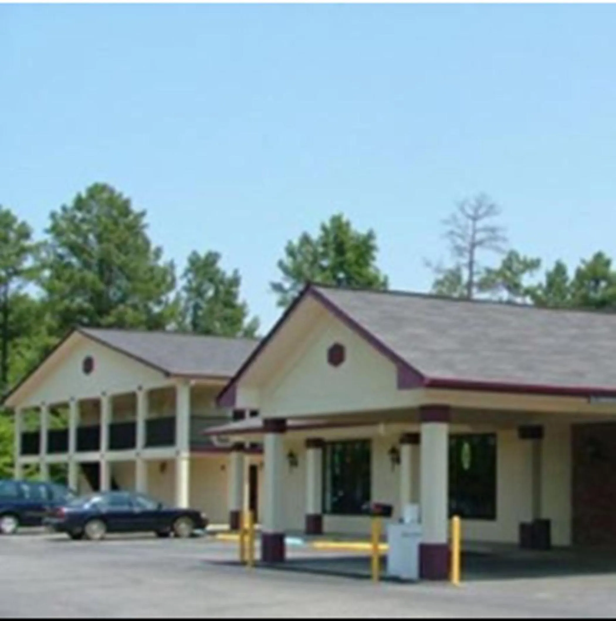 Facade/entrance in Budget Inn & Suites - Talladega